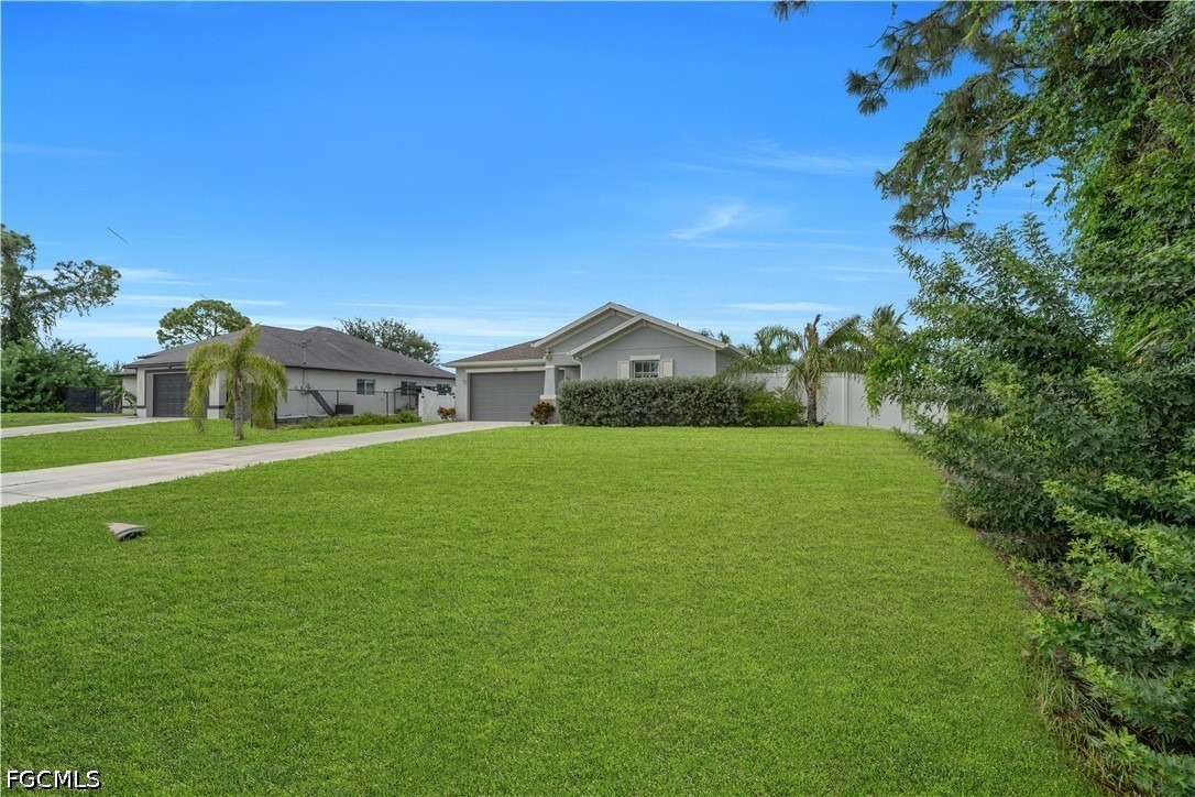 33rd Ln, Cape Coral, FL 33909 #1