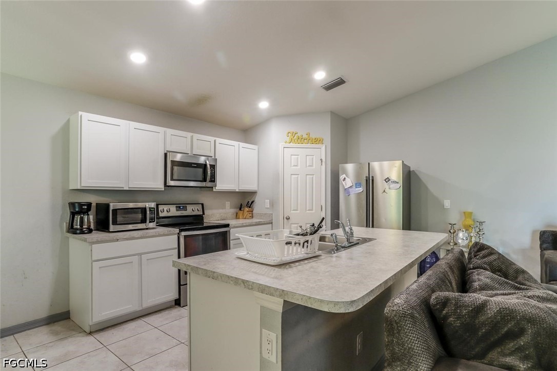 14th Ter, Cape Coral, FL 33993