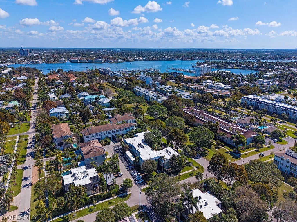 Broad Ave, Naples, FL 34102