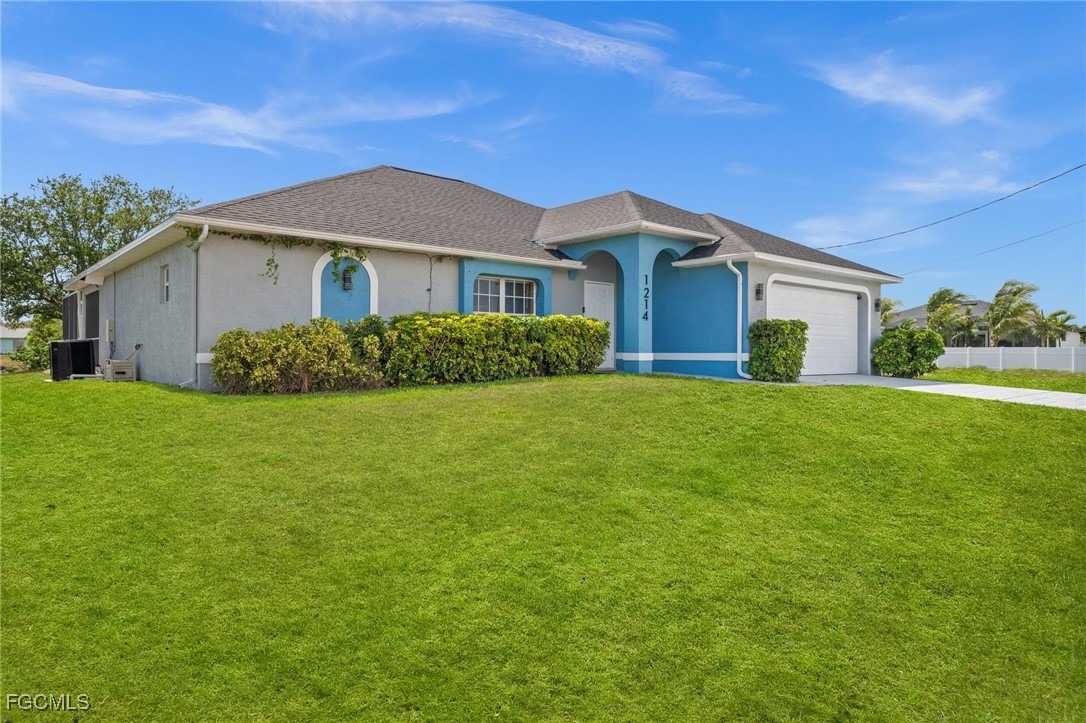 Santa Barbara Pl, Cape Coral, FL 33991