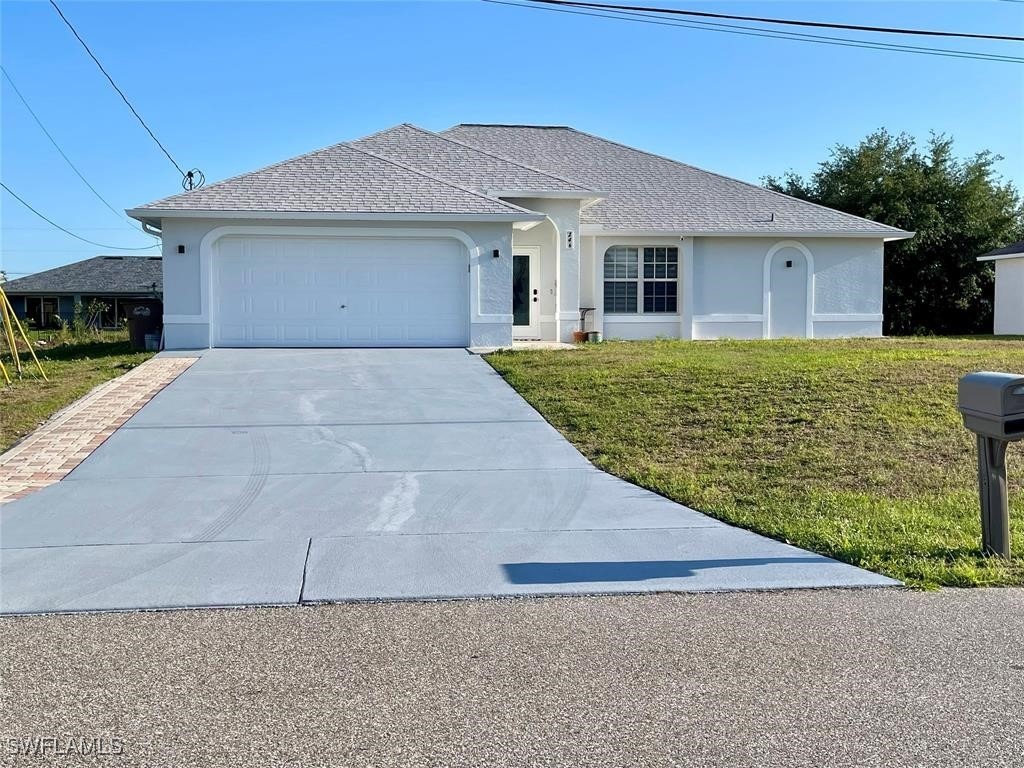 15th St, Cape Coral, FL 33991