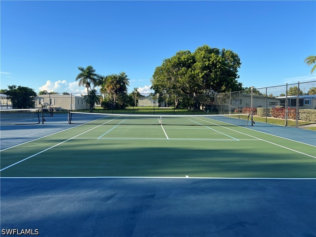 Grassy Key Ln, Naples, FL 34114