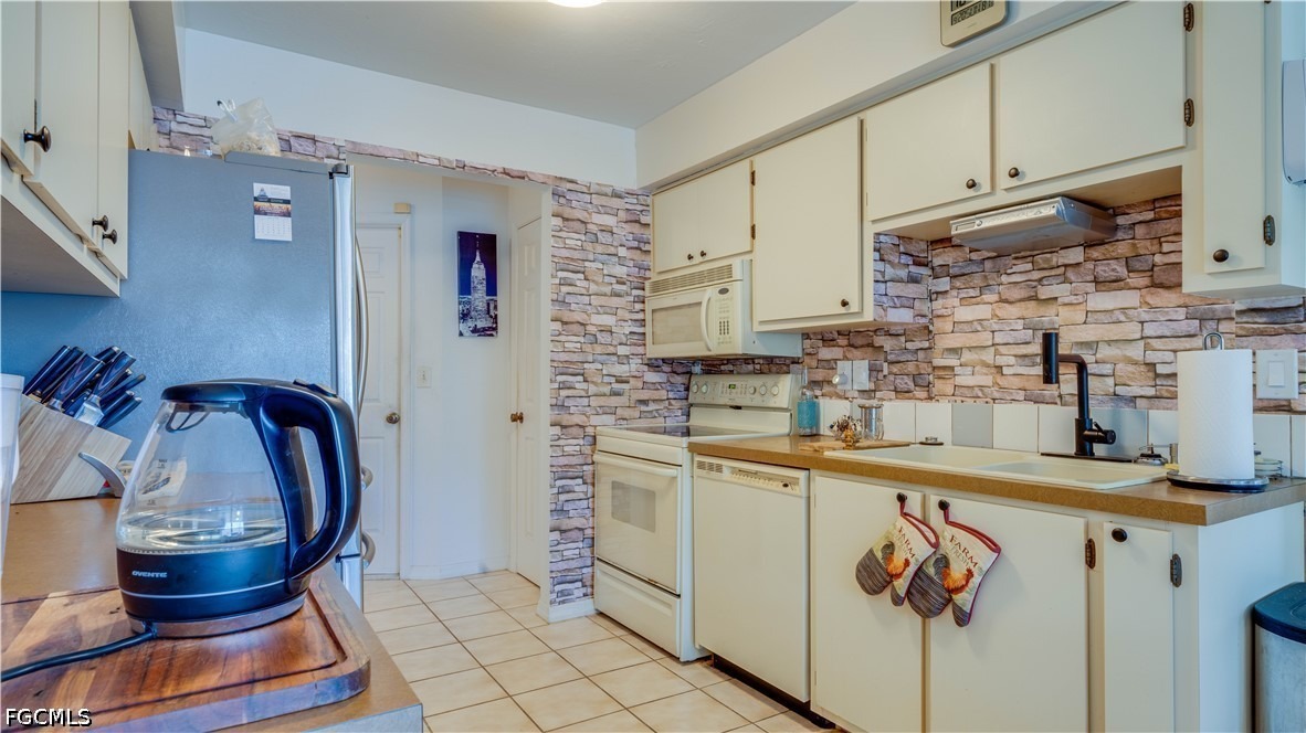 Everest Pkwy, Cape Coral, FL 33904