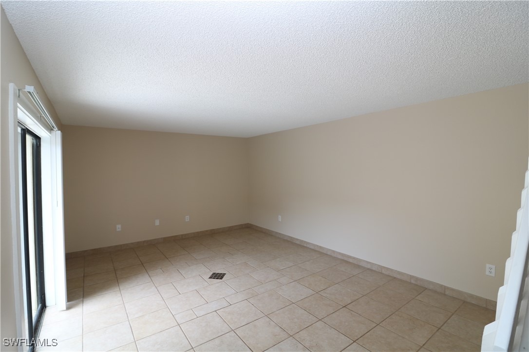 Cedarbend Dr, Fort Myers, FL 33919