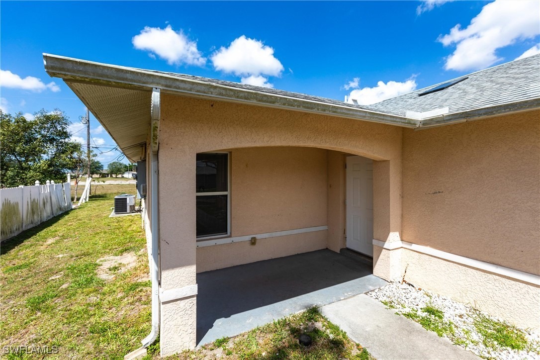 8th Pl, Cape Coral, FL 33909