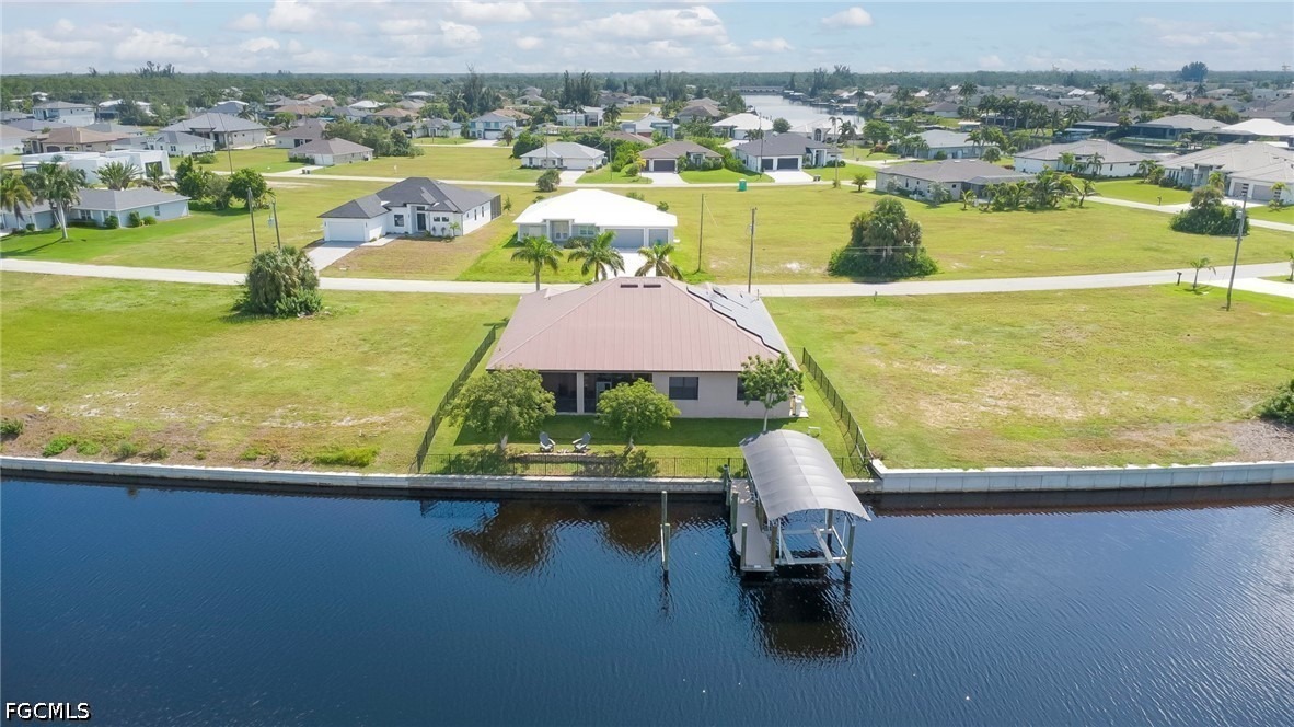 37th Pl, Cape Coral, FL 33993