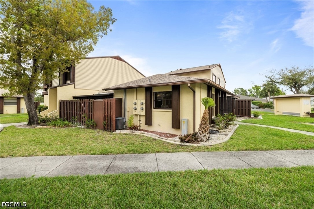 6th Ter, Cape Coral, FL 33990