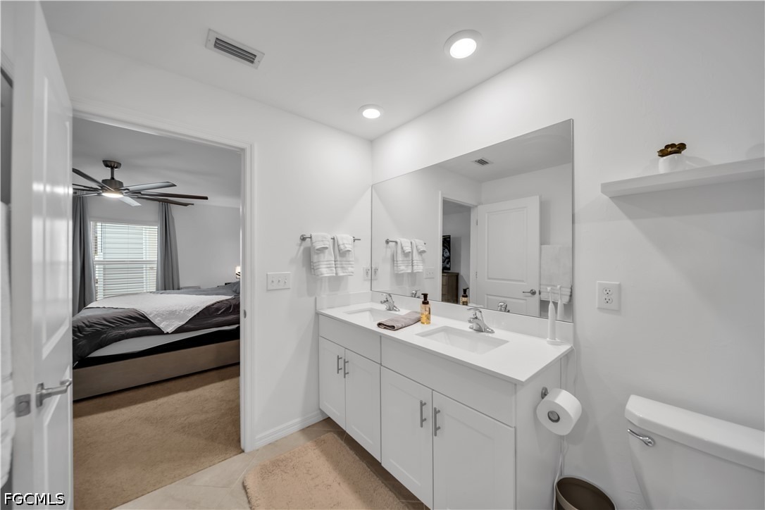 33rd Ln, Cape Coral, FL 33909