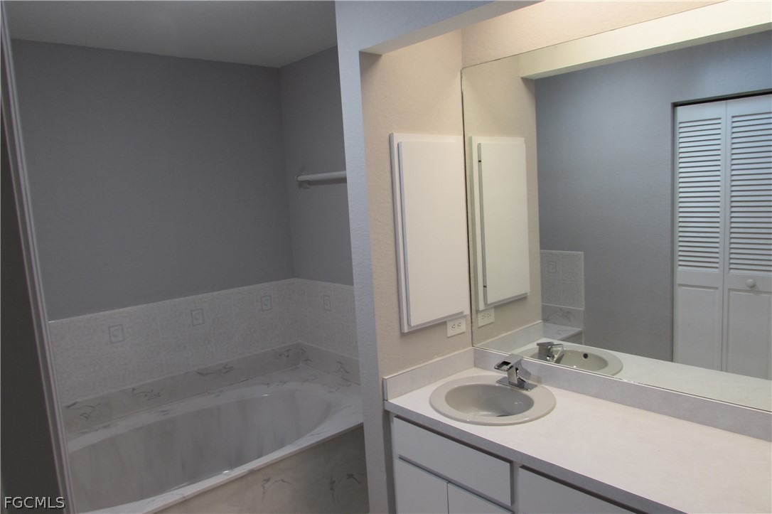 Avillas Ct, Punta Gorda, FL 33955