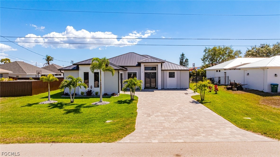 21st Ter, Cape Coral, FL 33991