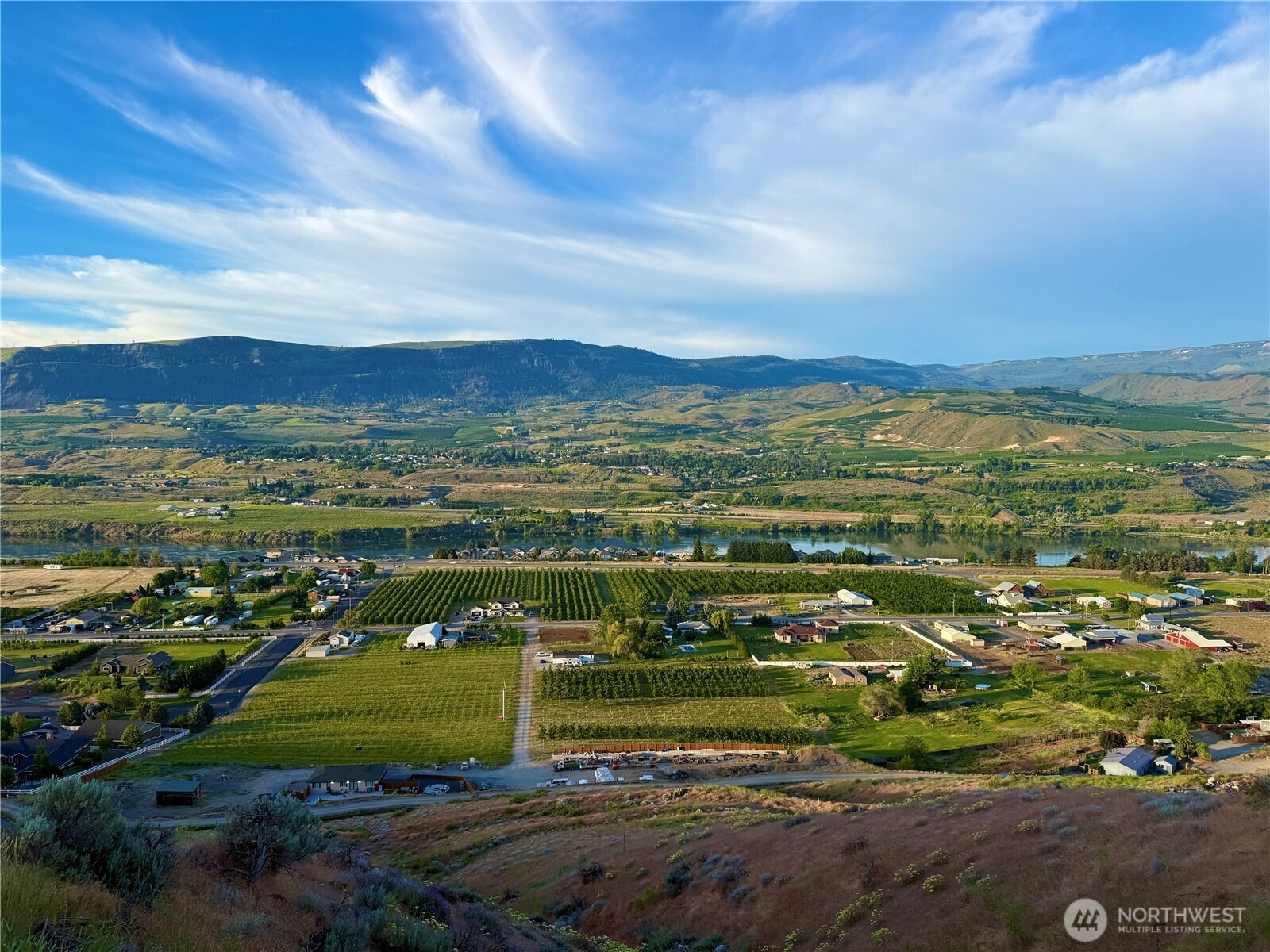 Falcon View Dr, East Wenatchee, WA 98802