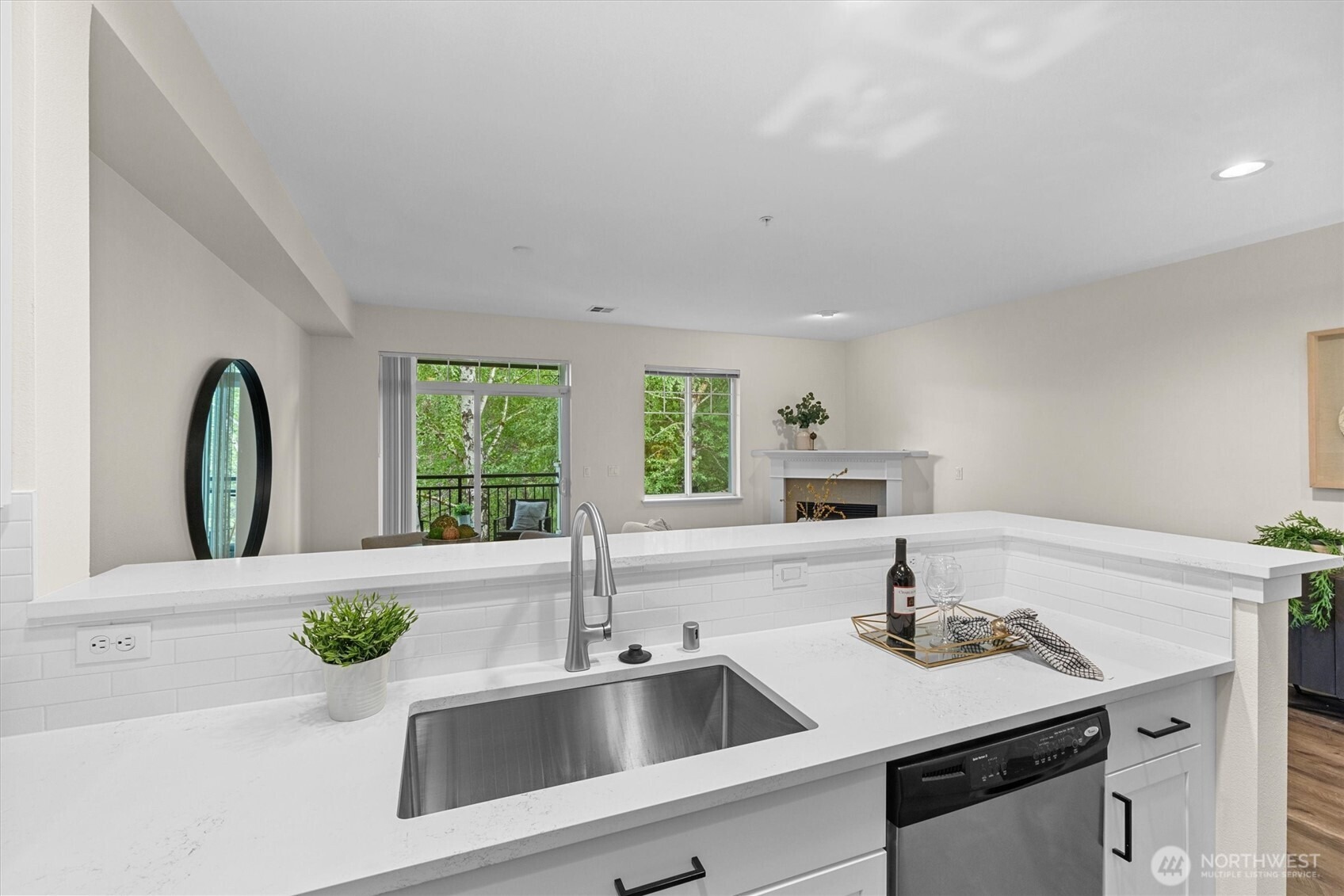 Lakemont Blvd, Bellevue, WA 98006