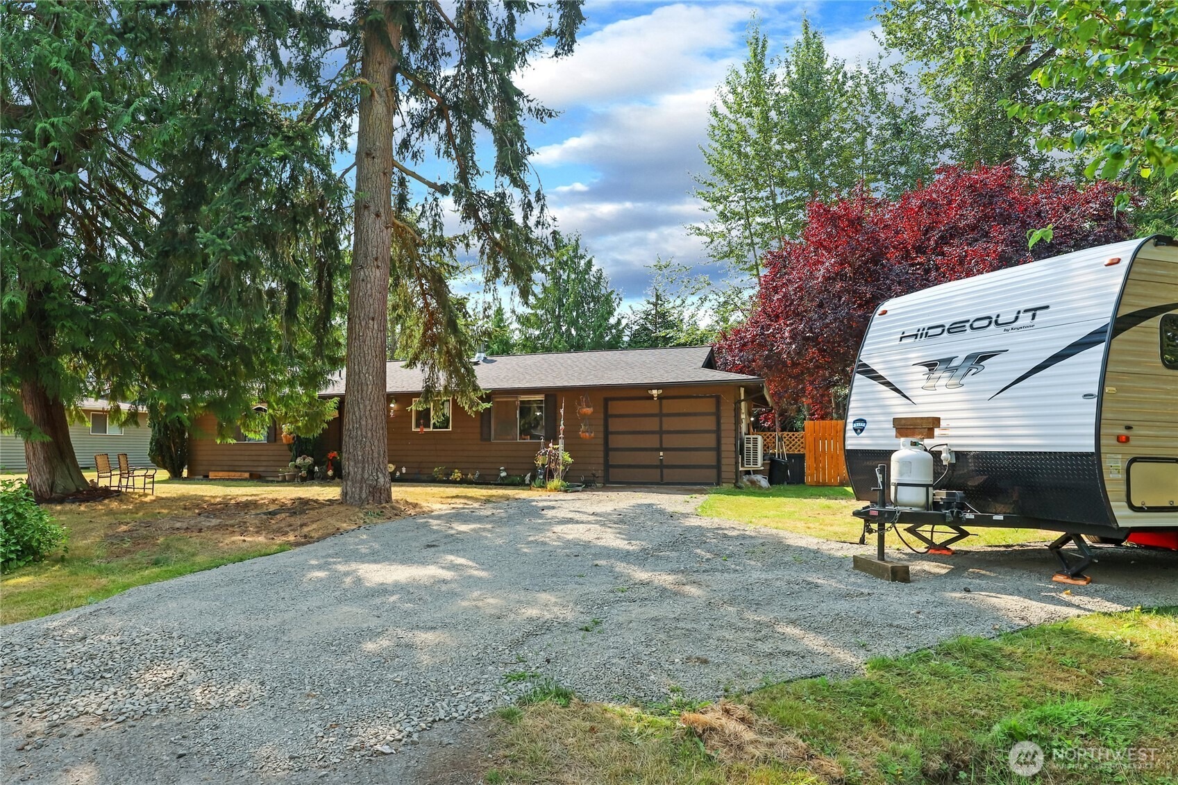 Hennessy Ln, Port Angeles, WA 98363