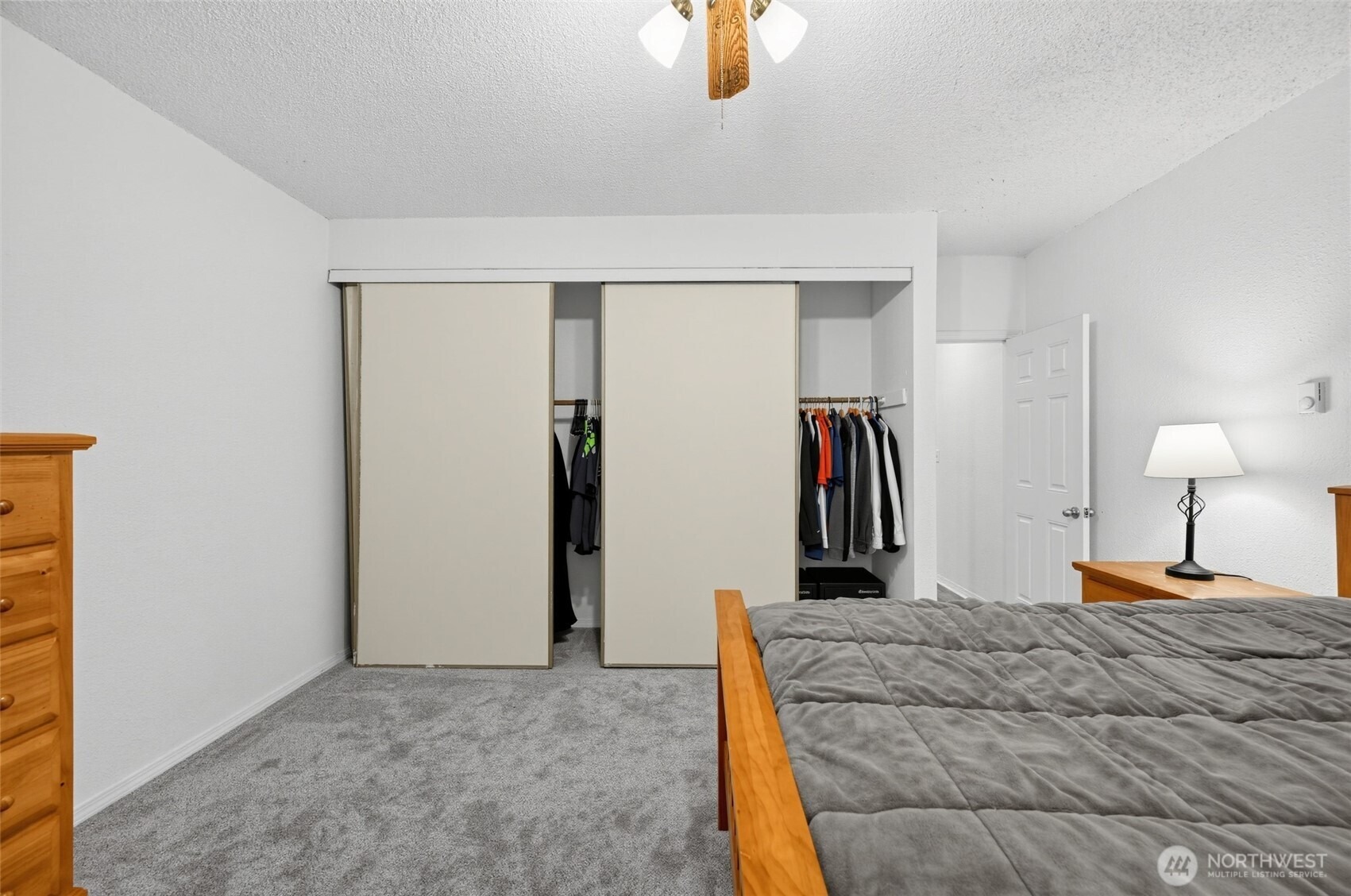 40th St, Bellevue, WA 98007