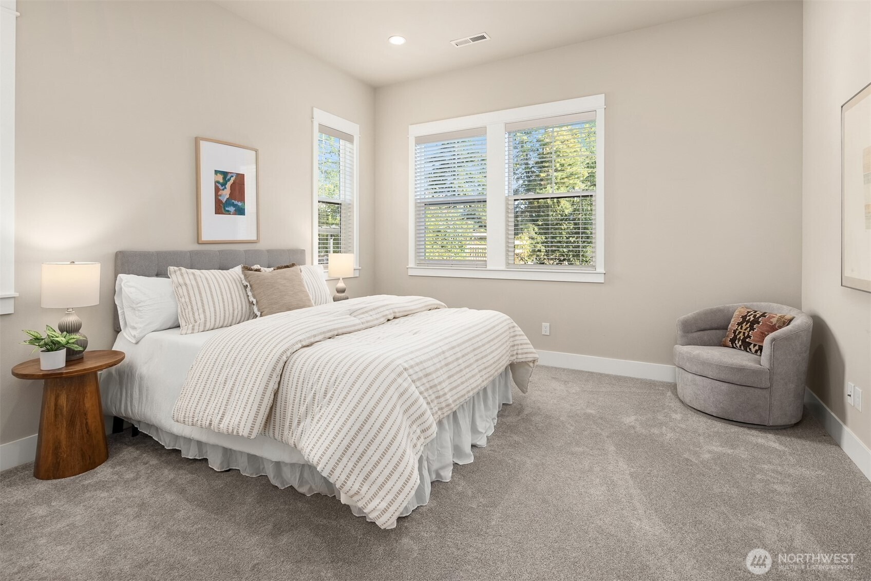 Winslow Grove Ct, Bainbridge Island, WA 98110