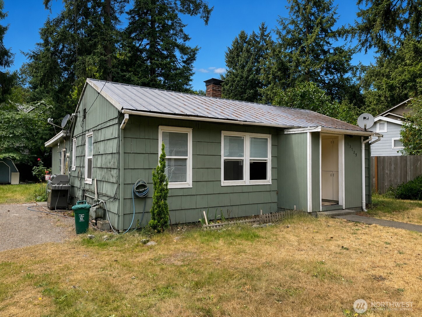 Stone Ave, Seattle, WA 98133