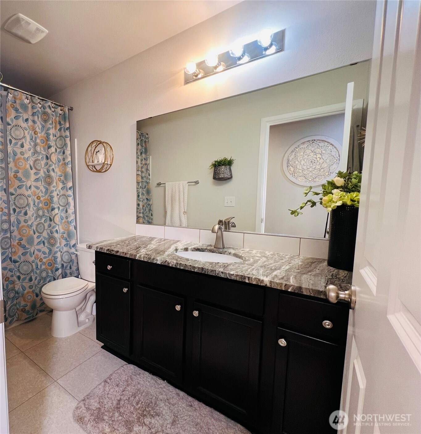 Cassius St, Lacey, WA 98516