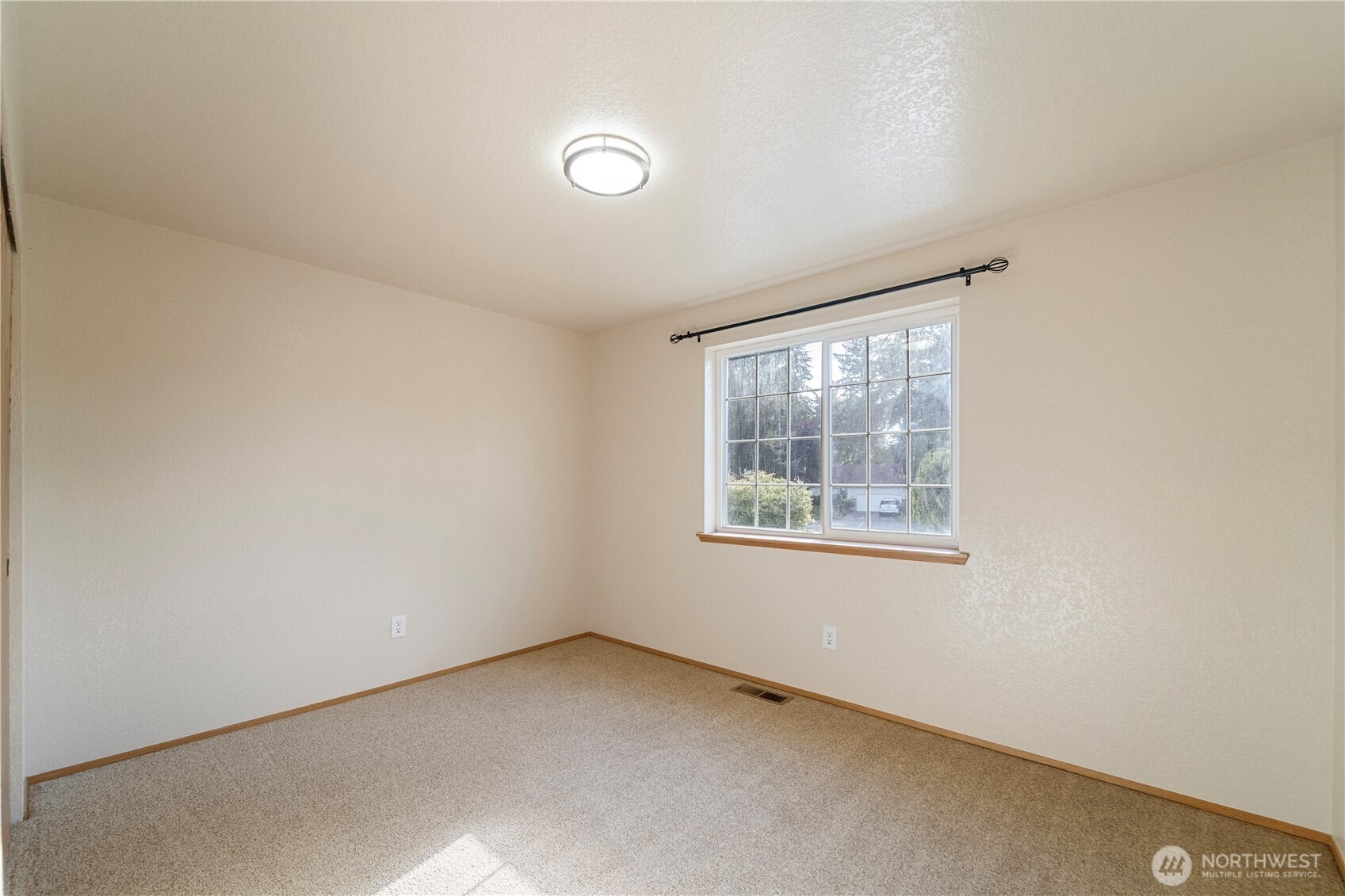 Scarlet Oaks Dr, Lacey, WA 98503 #1
