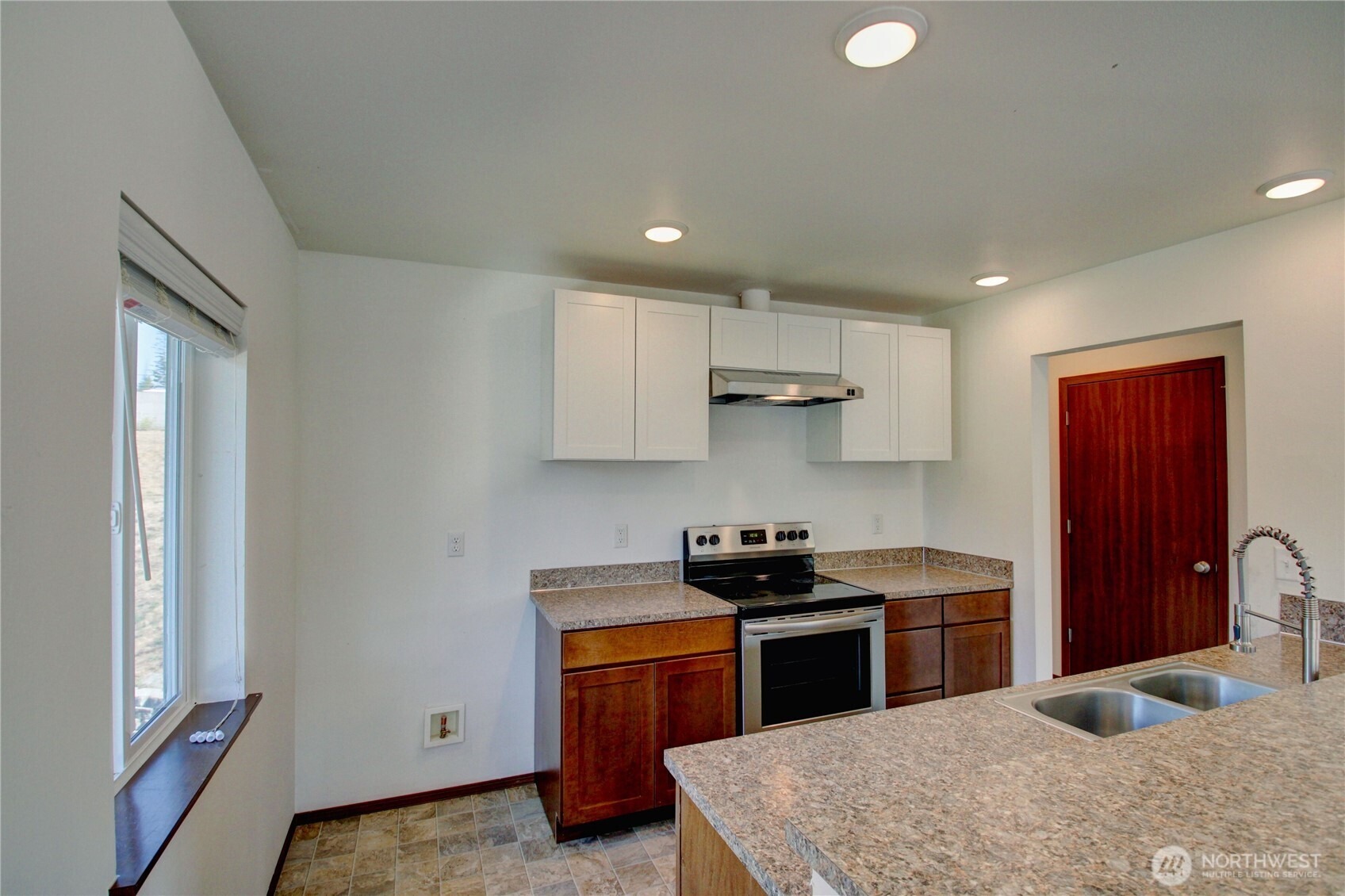 85th Dr, Stanwood, WA 98292
