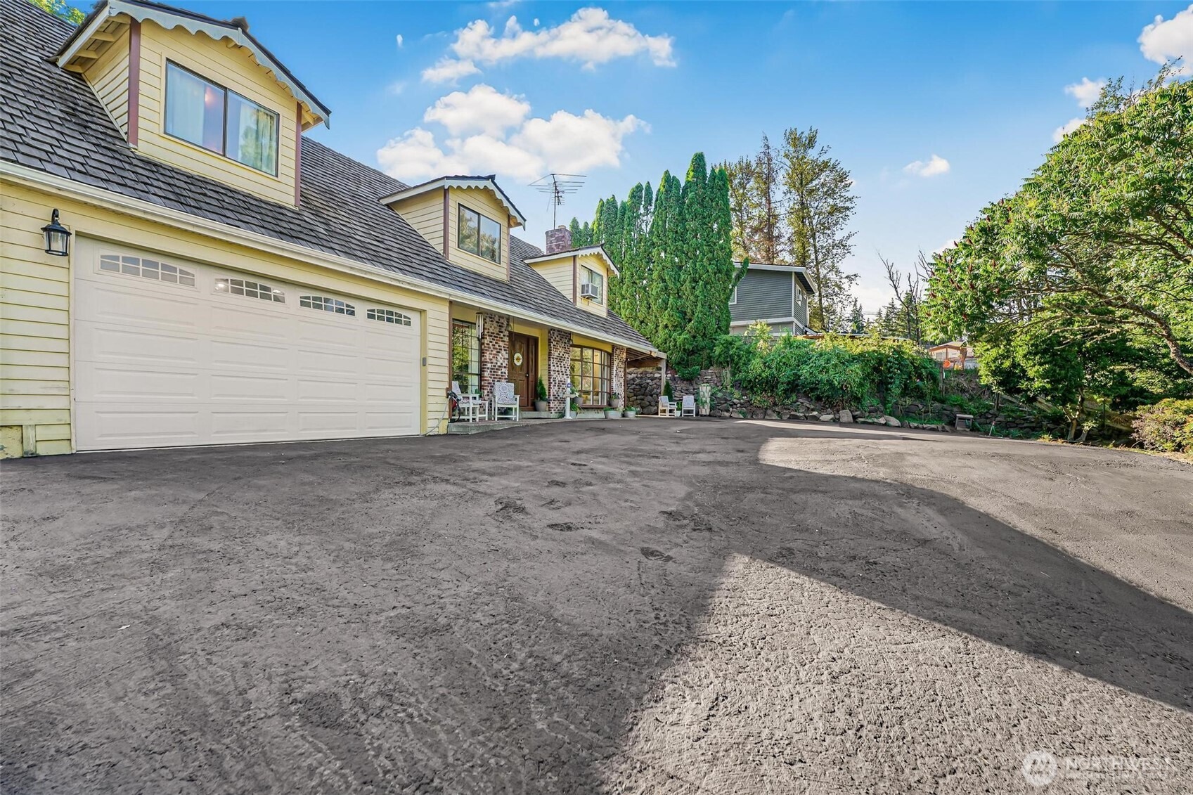 206th Ave, Renton, WA 98059 #1