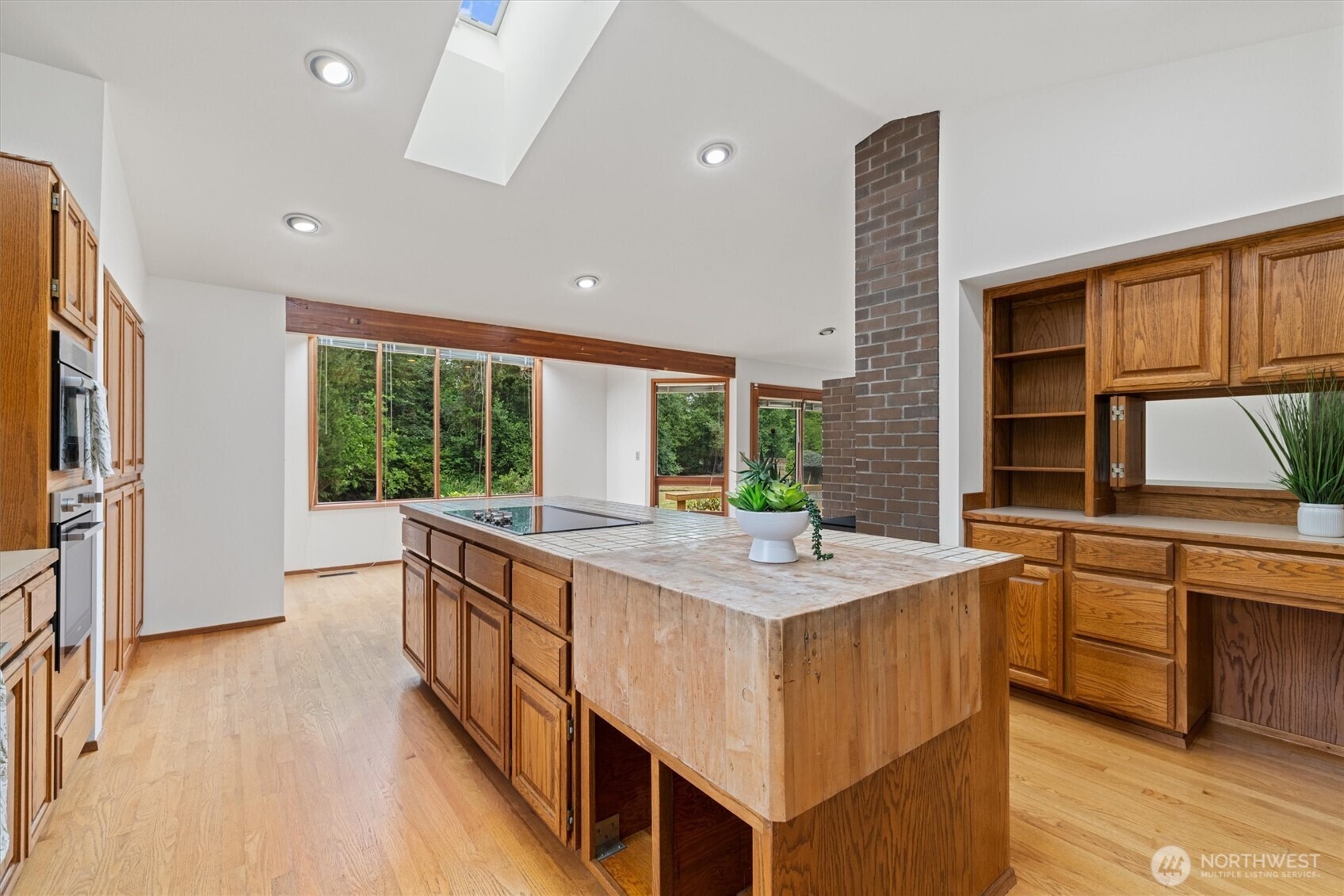 155th St, Woodinville, WA 98072