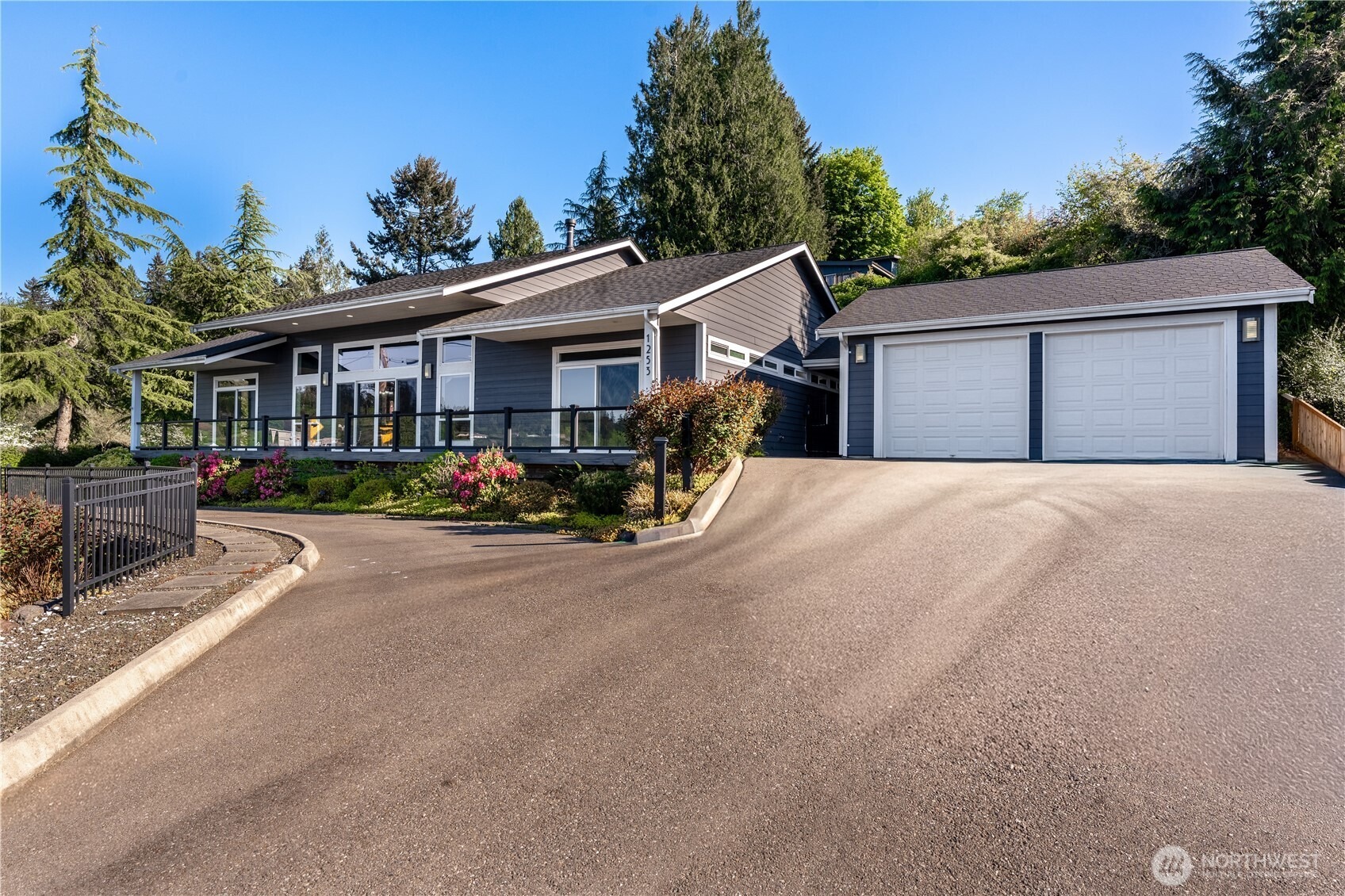 Beach Dr, Port Orchard, WA 98366