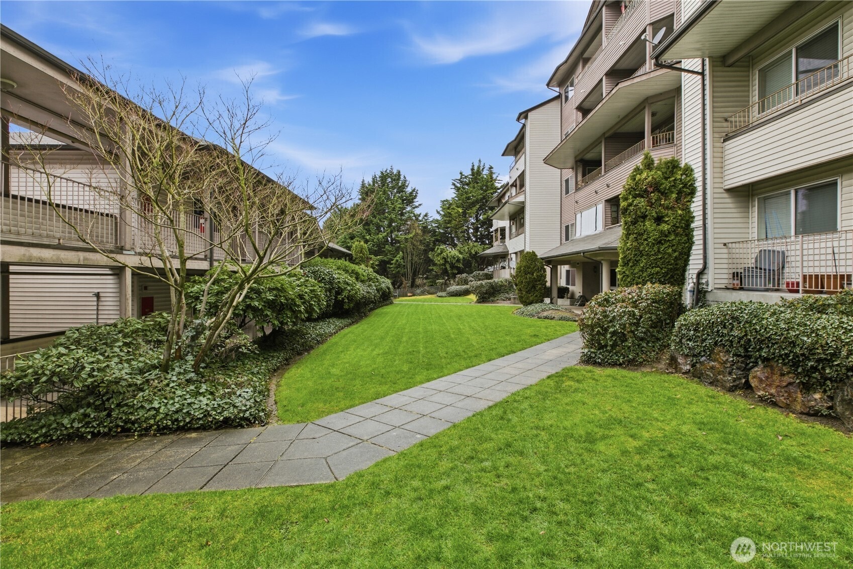 Macadam Rd, Tukwila, WA 98188