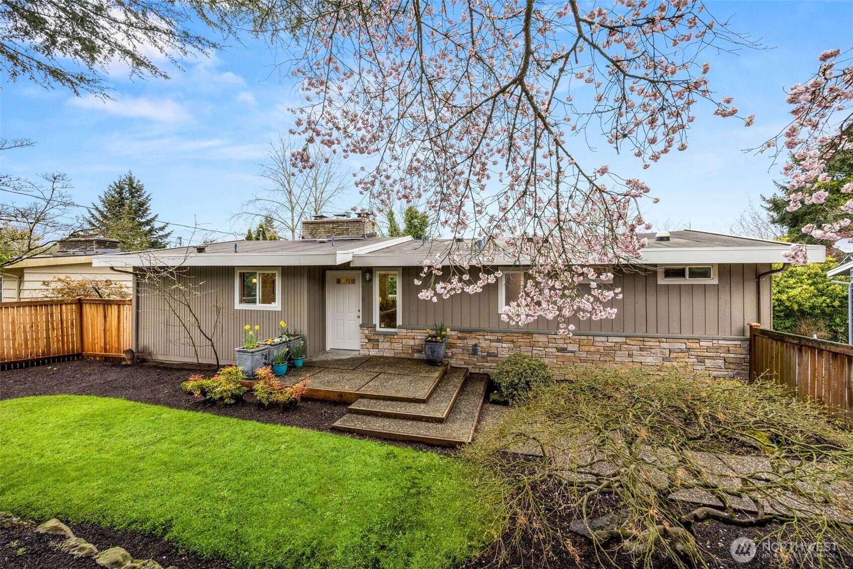 105th Ave, Bellevue, WA 98004