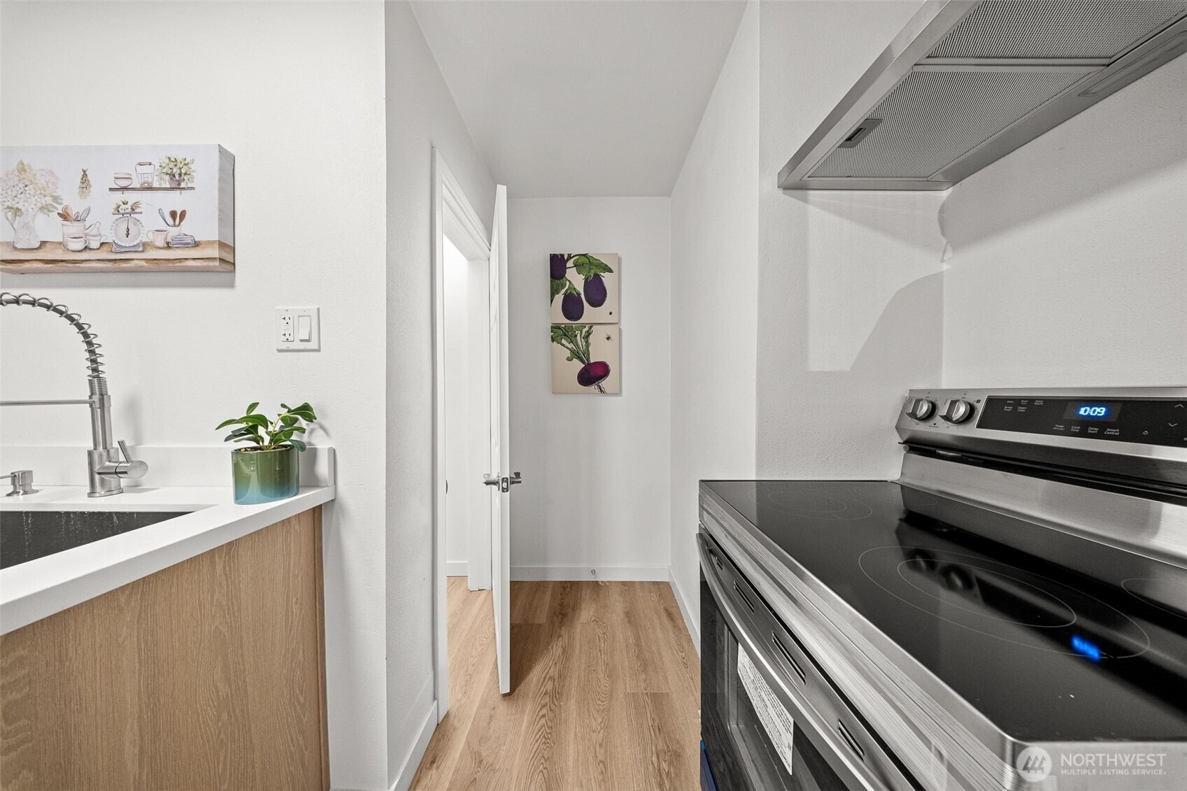 9th Ave, Seattle, WA 98106