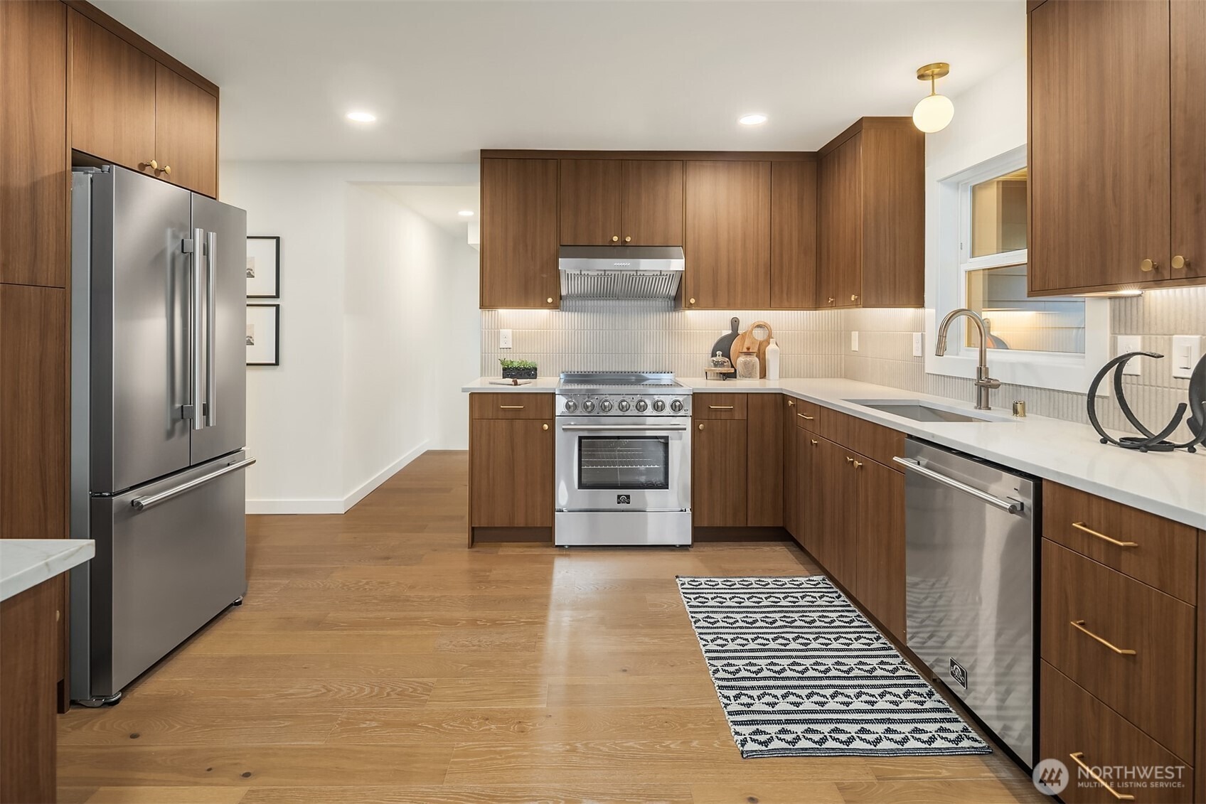 57th St, Seattle, WA 98105