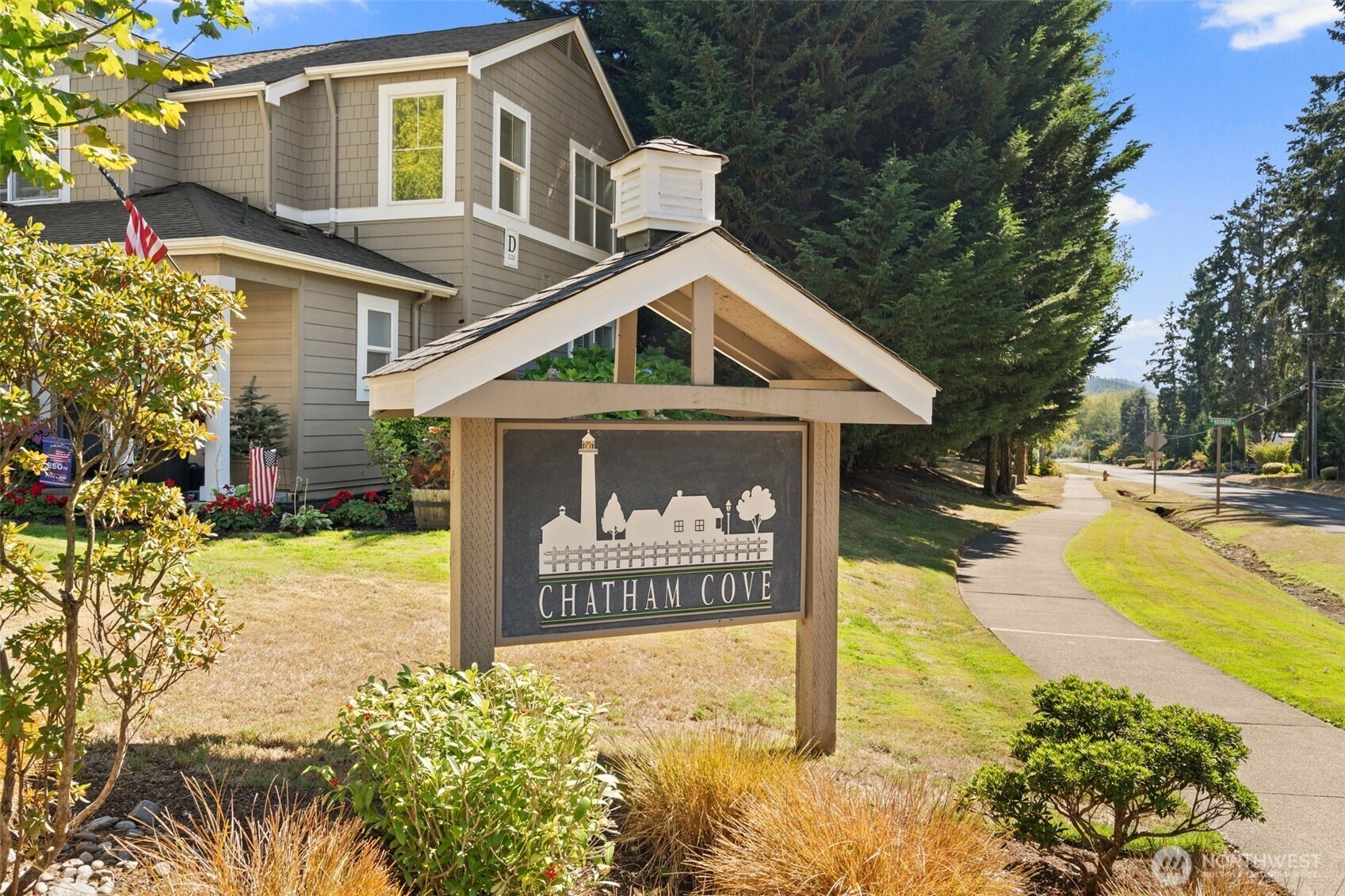 Weaver Rd, Bainbridge Island, WA 98110