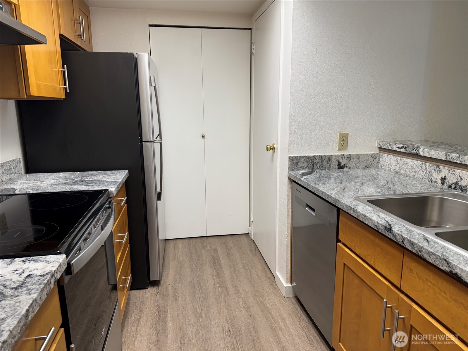 5th Ct, Renton, WA 98057 #1