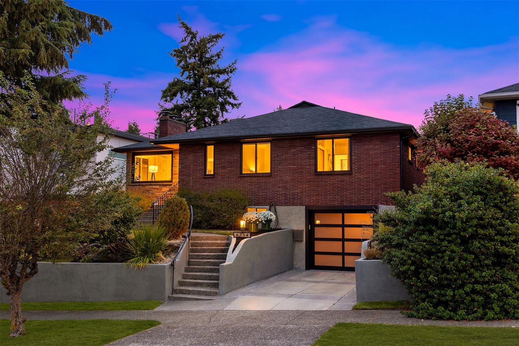 36th Ave, Seattle, WA 98126