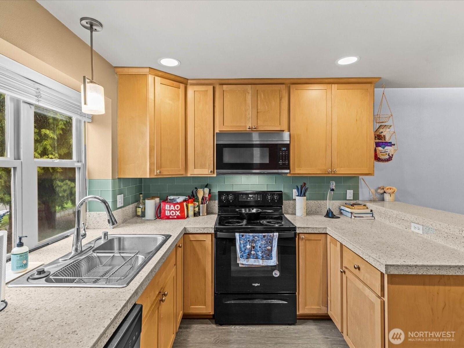 18th Ave, Seattle, WA 98106 #1