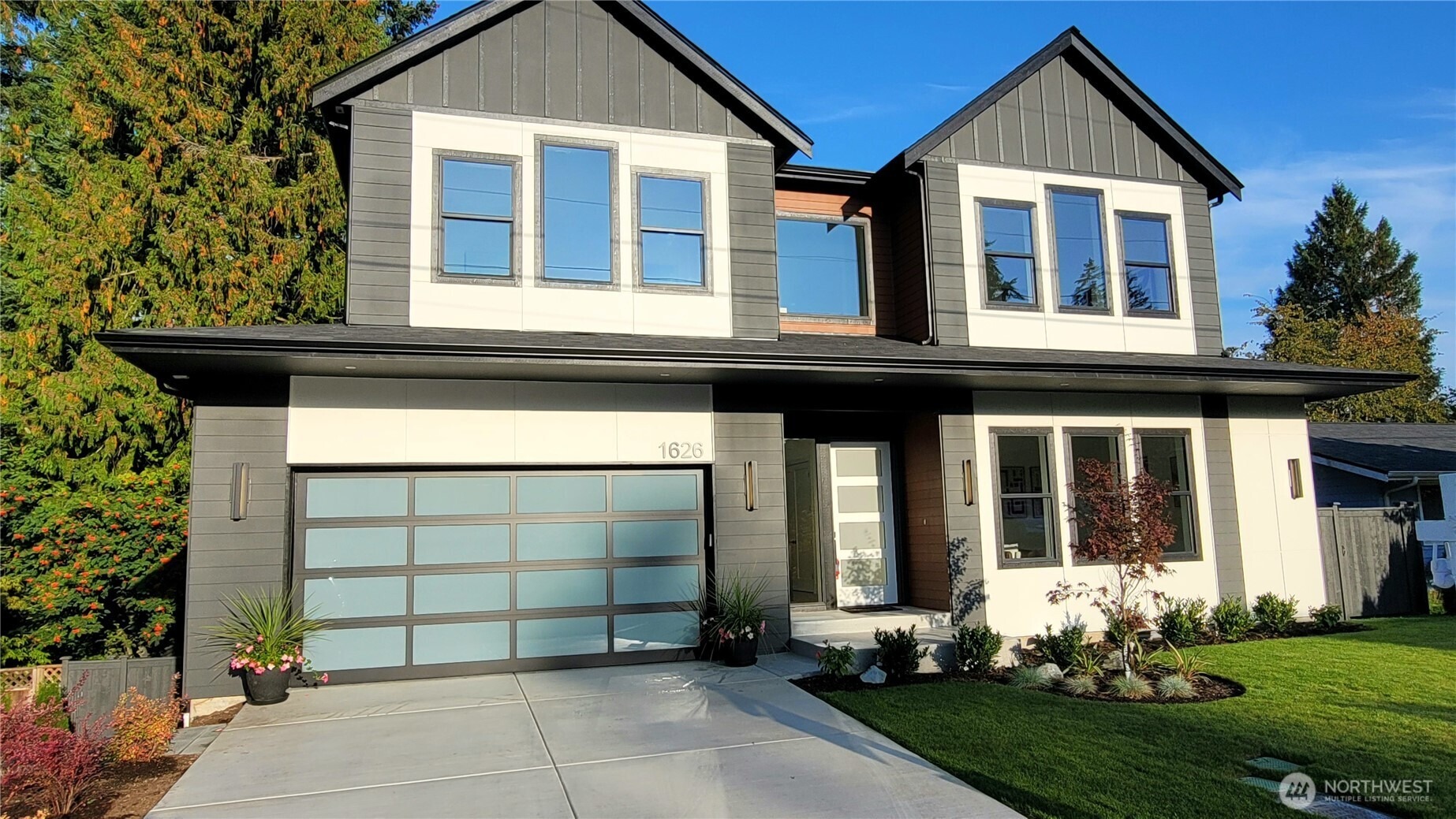 172nd Ave, Bellevue, WA 98008