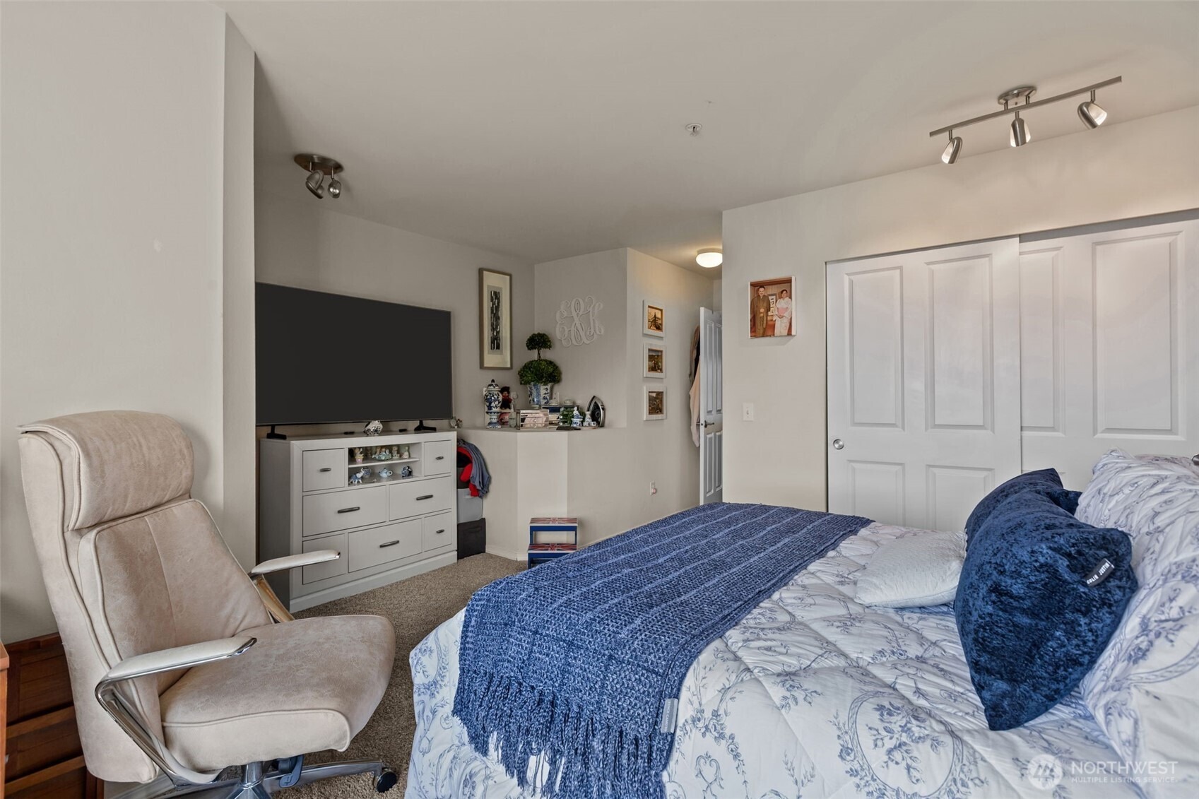 39th Pl, Kent, WA 98032 #1