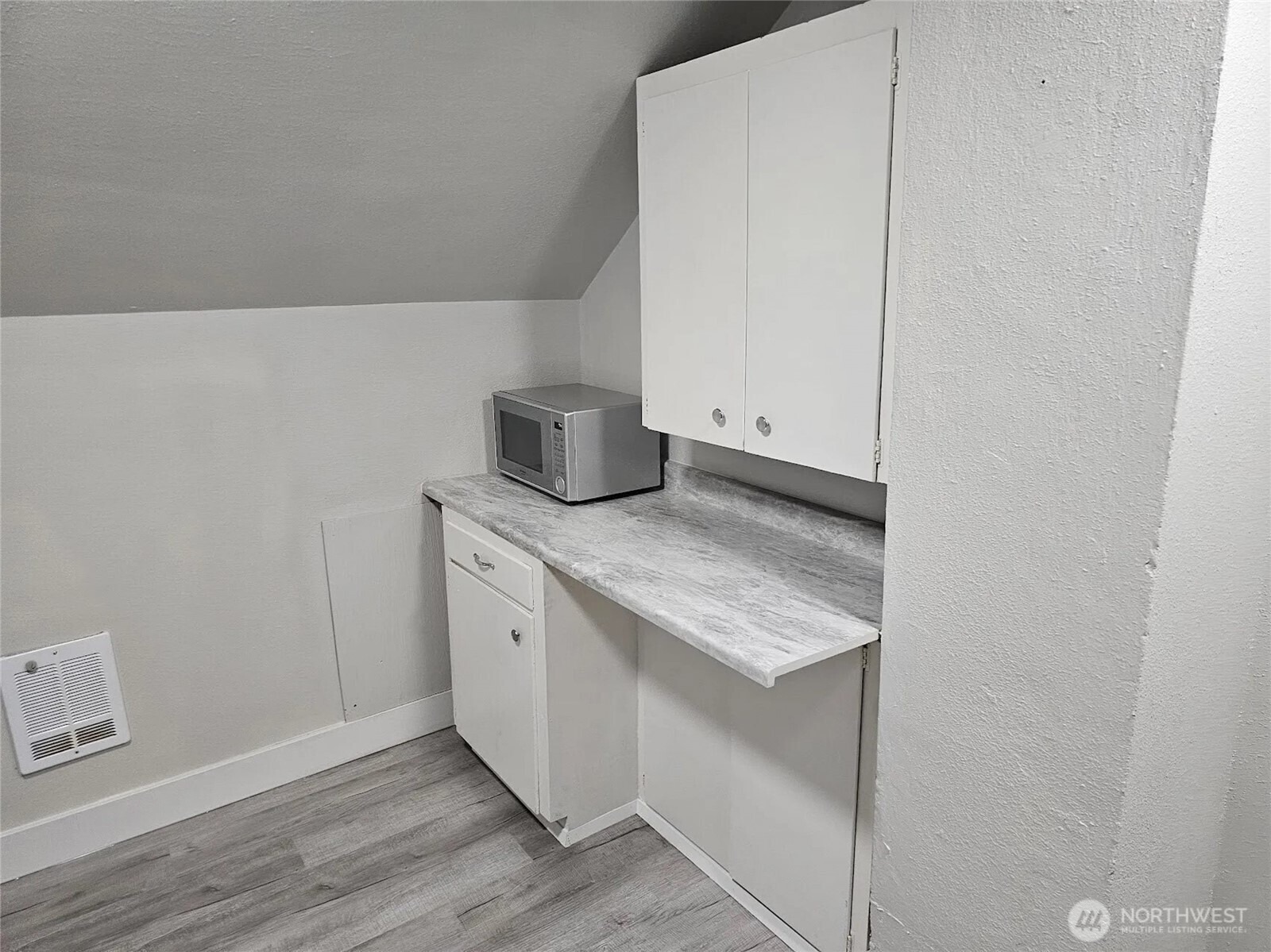 Delaware Ave, Wenatchee, WA 98801