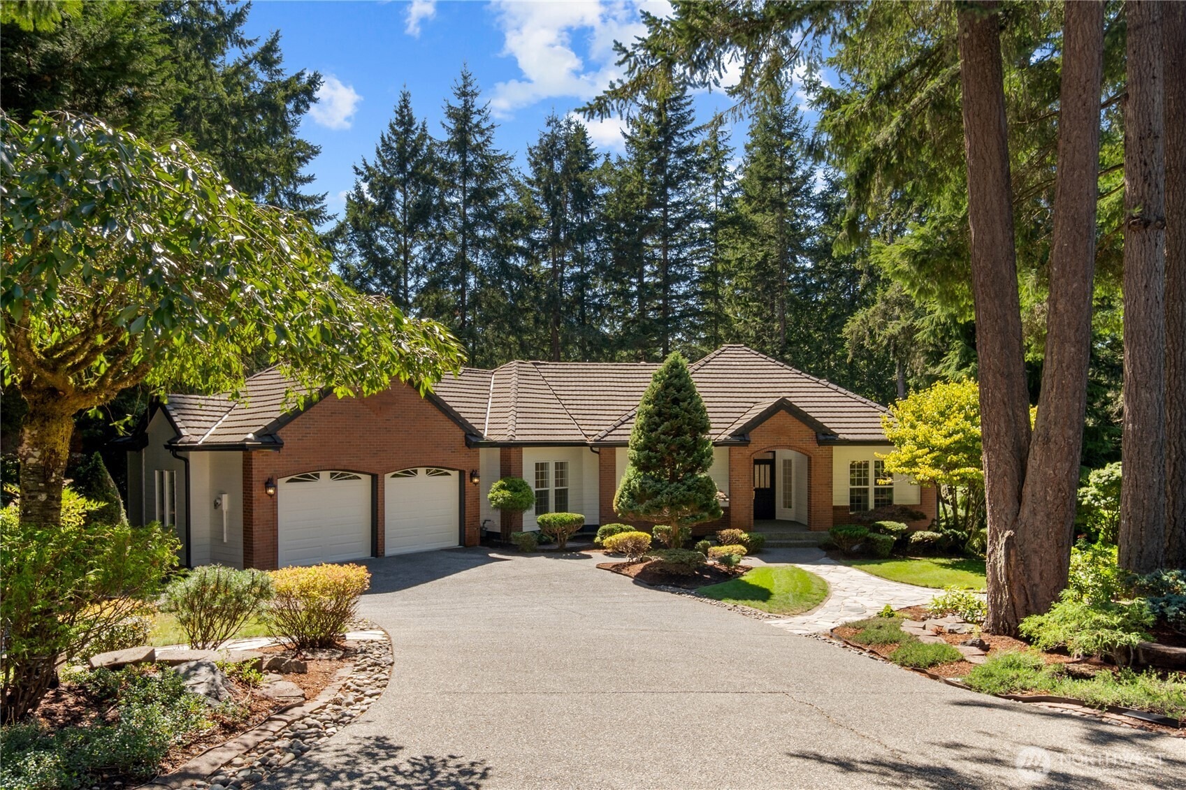 Bracken Fern Dr, Gig Harbor, WA 98332