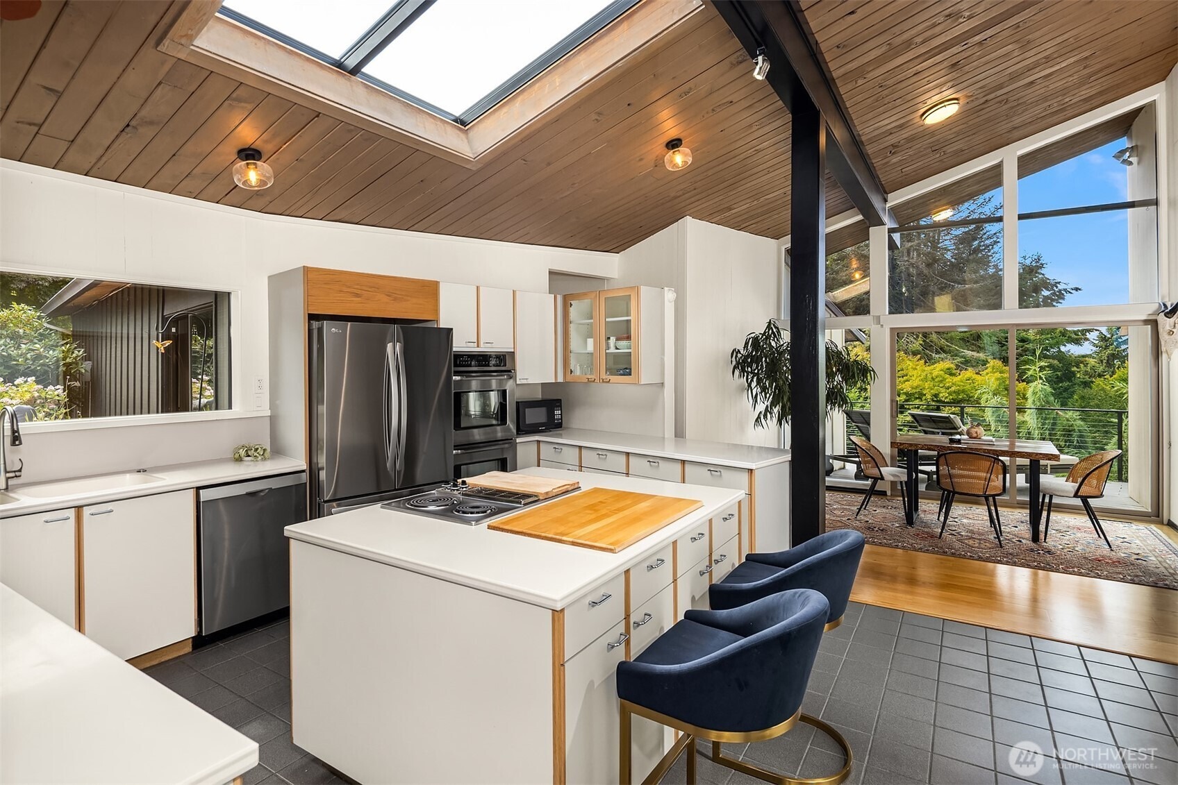 151st Pl, Burien, WA 98166 #1