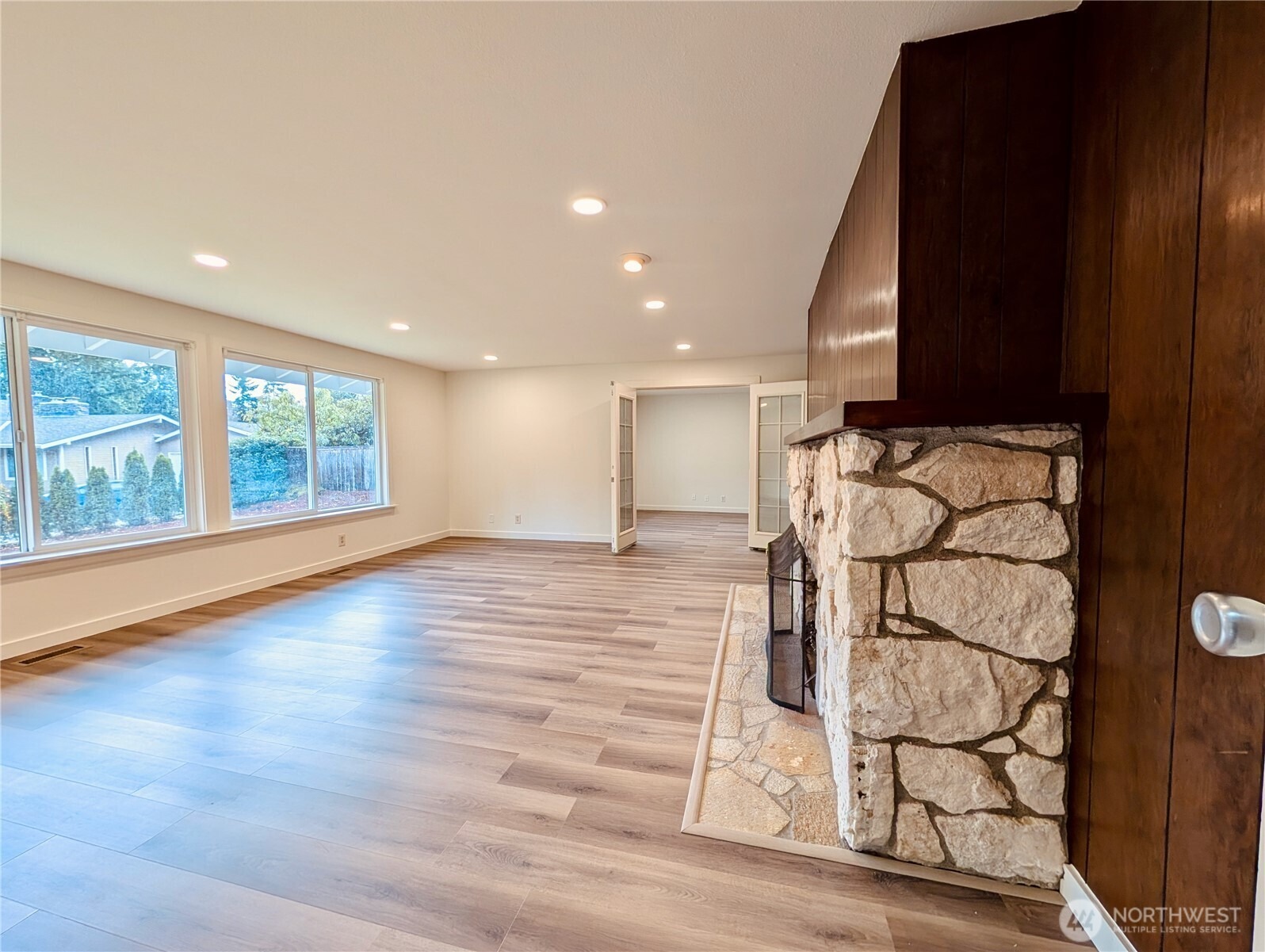 147th Pl, Bellevue, WA 98007
