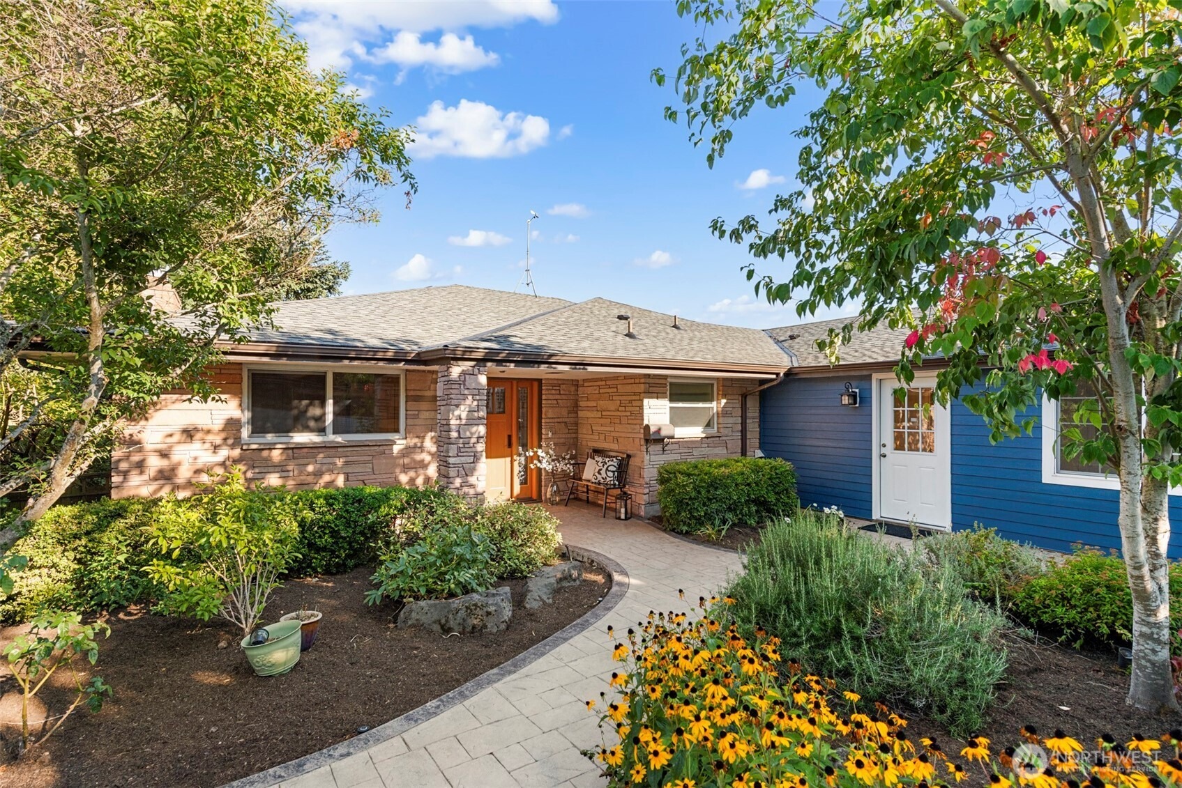 Willow St, Seattle, WA 98118