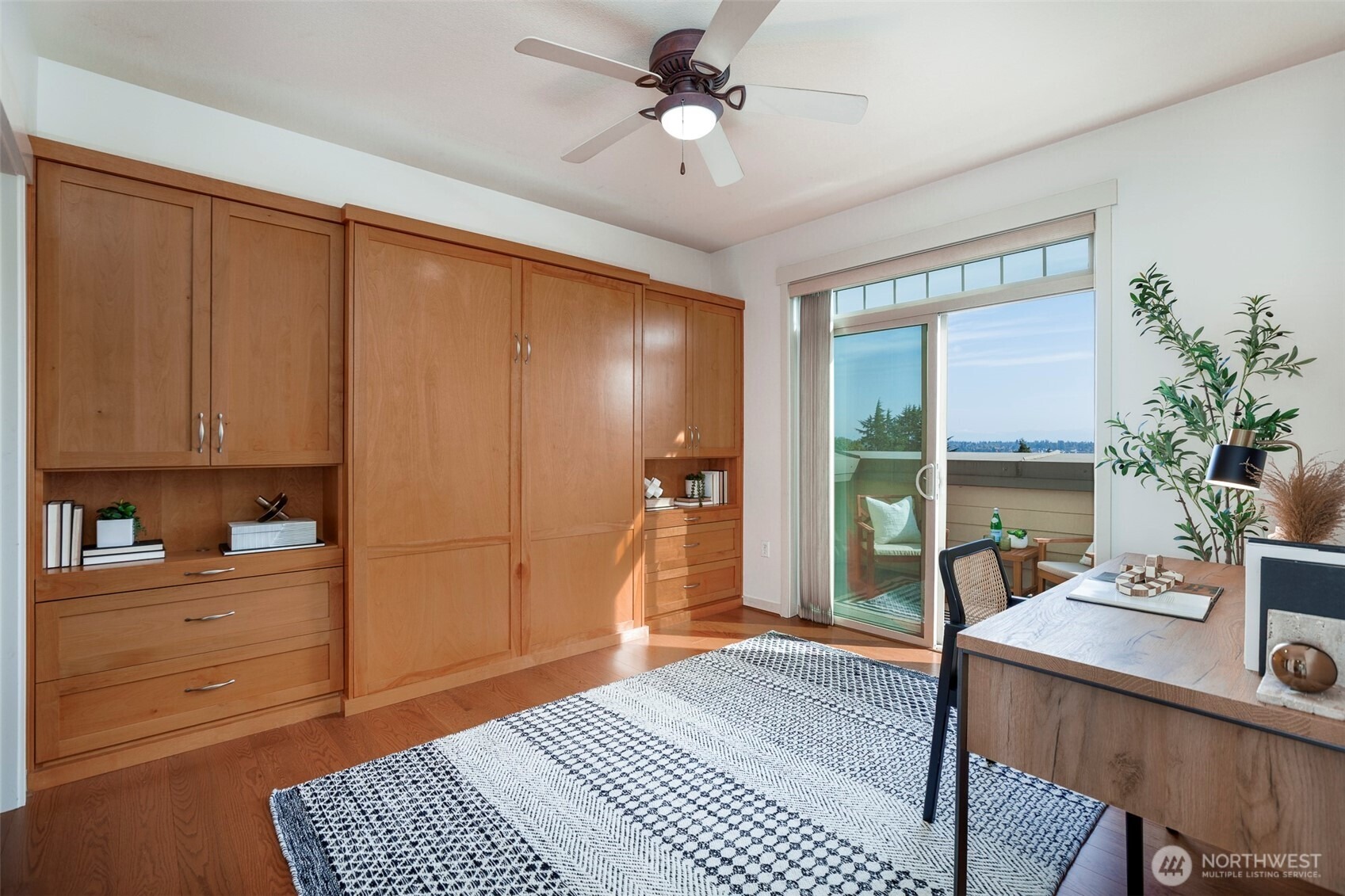 Phinney Ave, Seattle, WA 98103