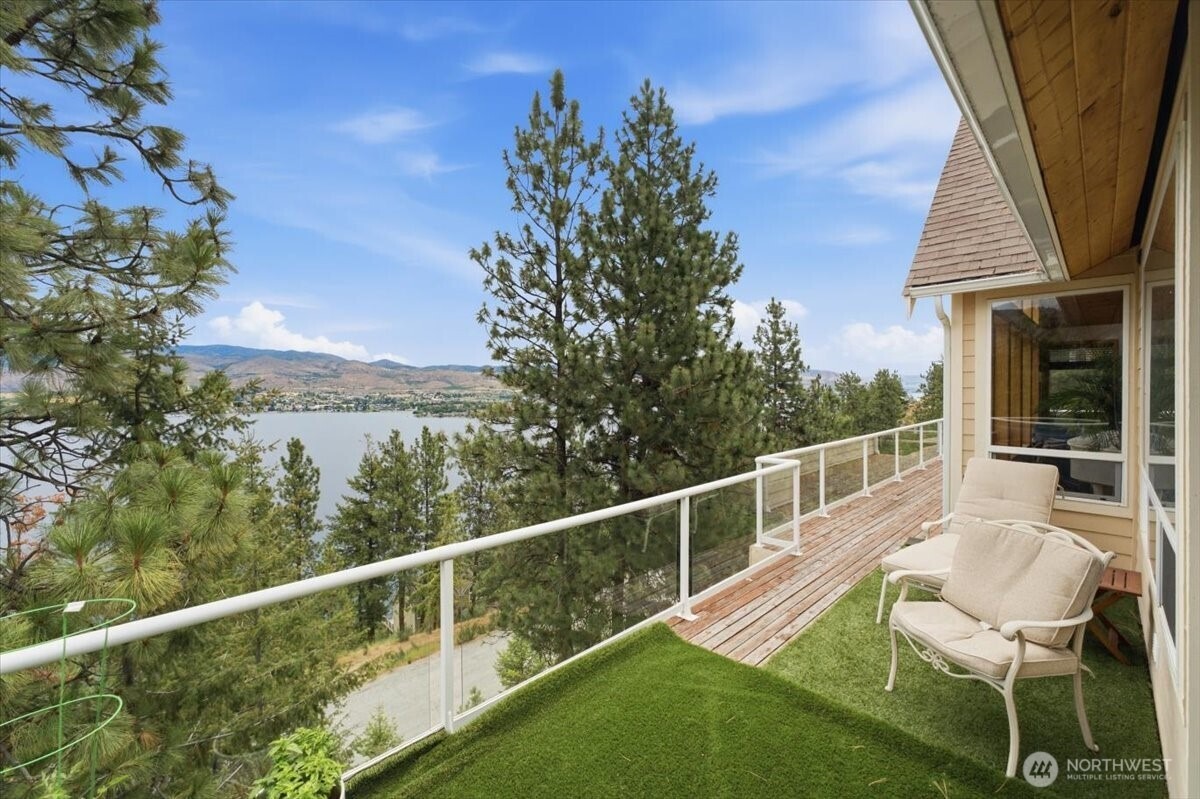 Ridgeview Dr, Chelan, WA 98816 #1