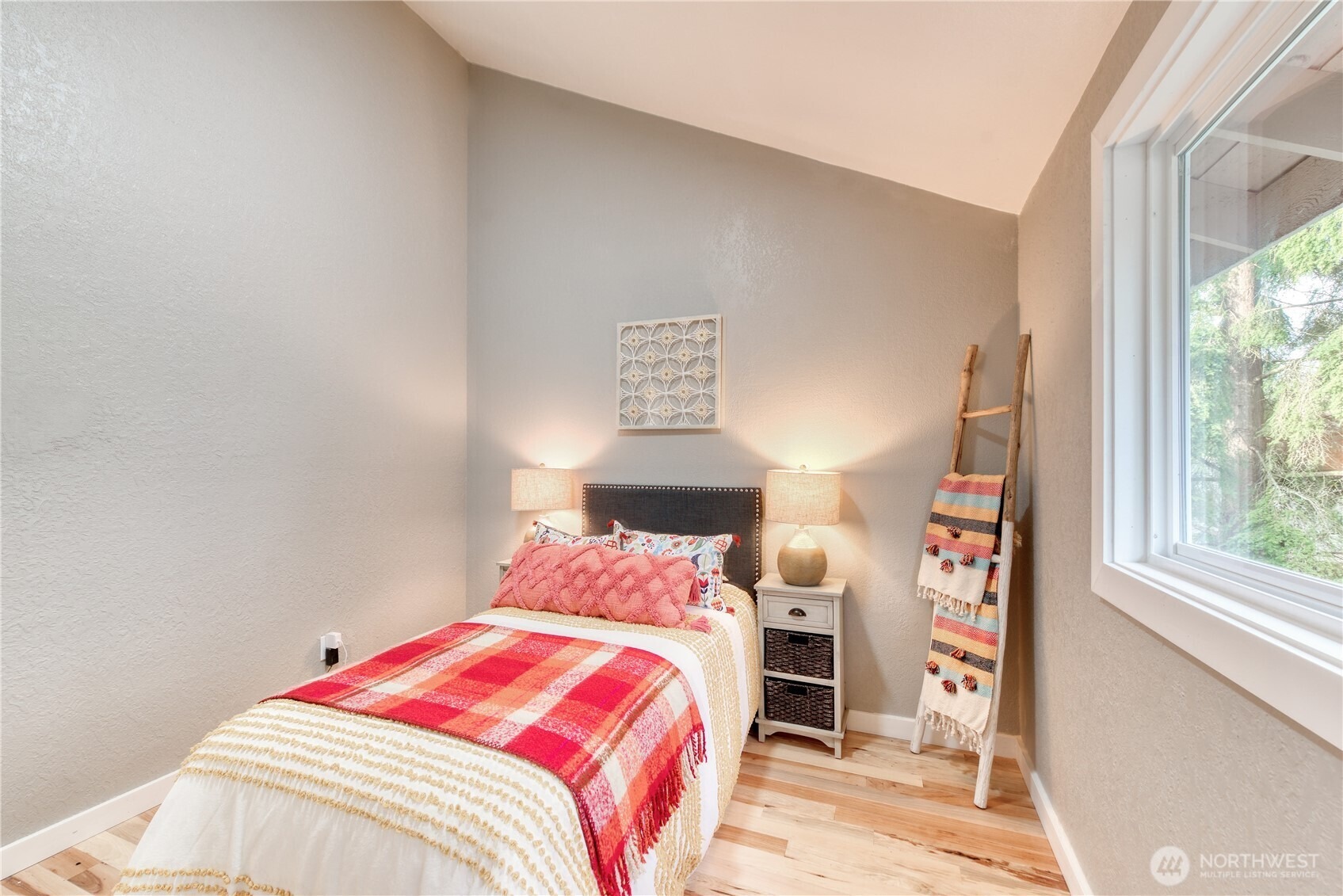 25th Ln, Mill Creek, WA 98012
