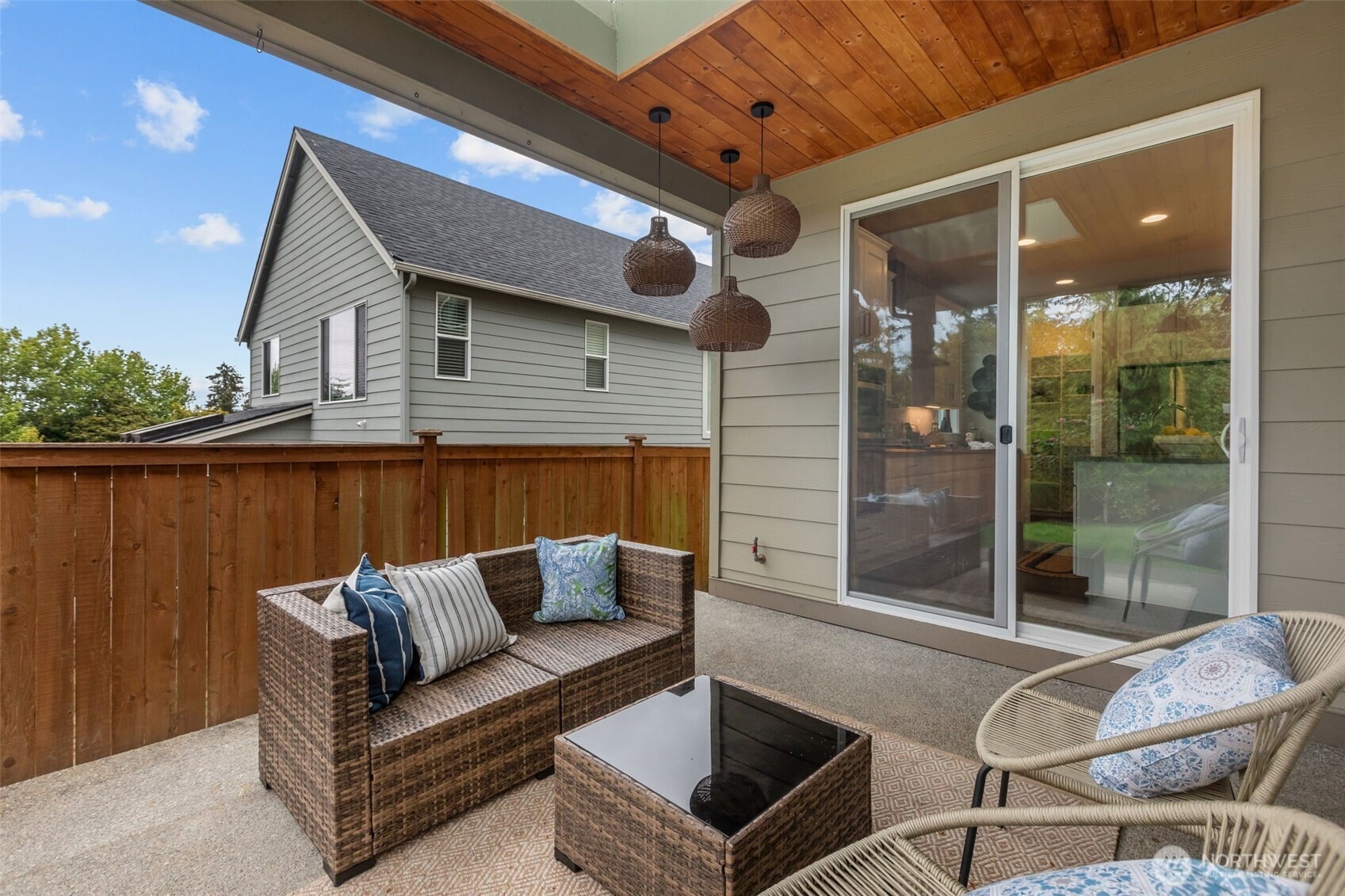 43rd Pl, Federal Way, WA 98023