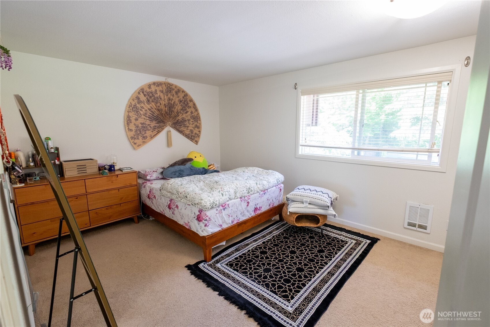 6th St, Bellevue, WA 98007