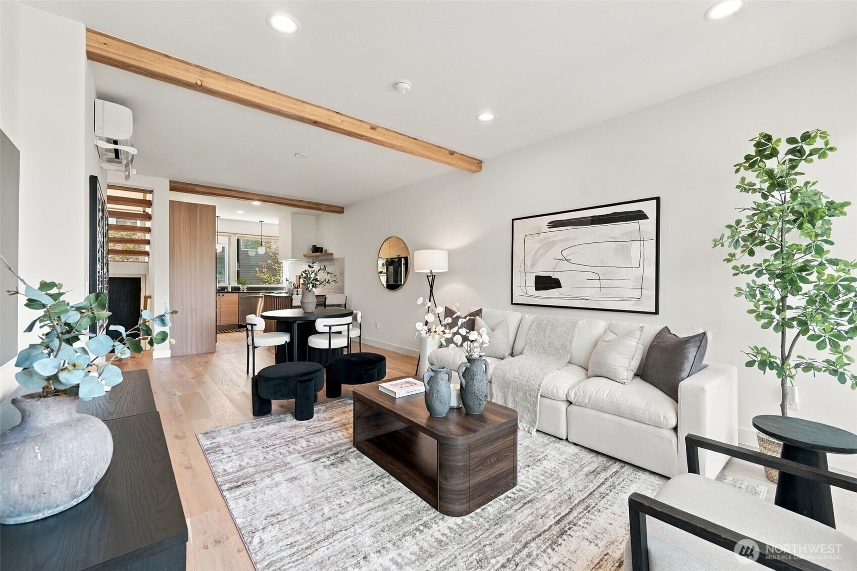 18th Ave, Seattle, WA 98112