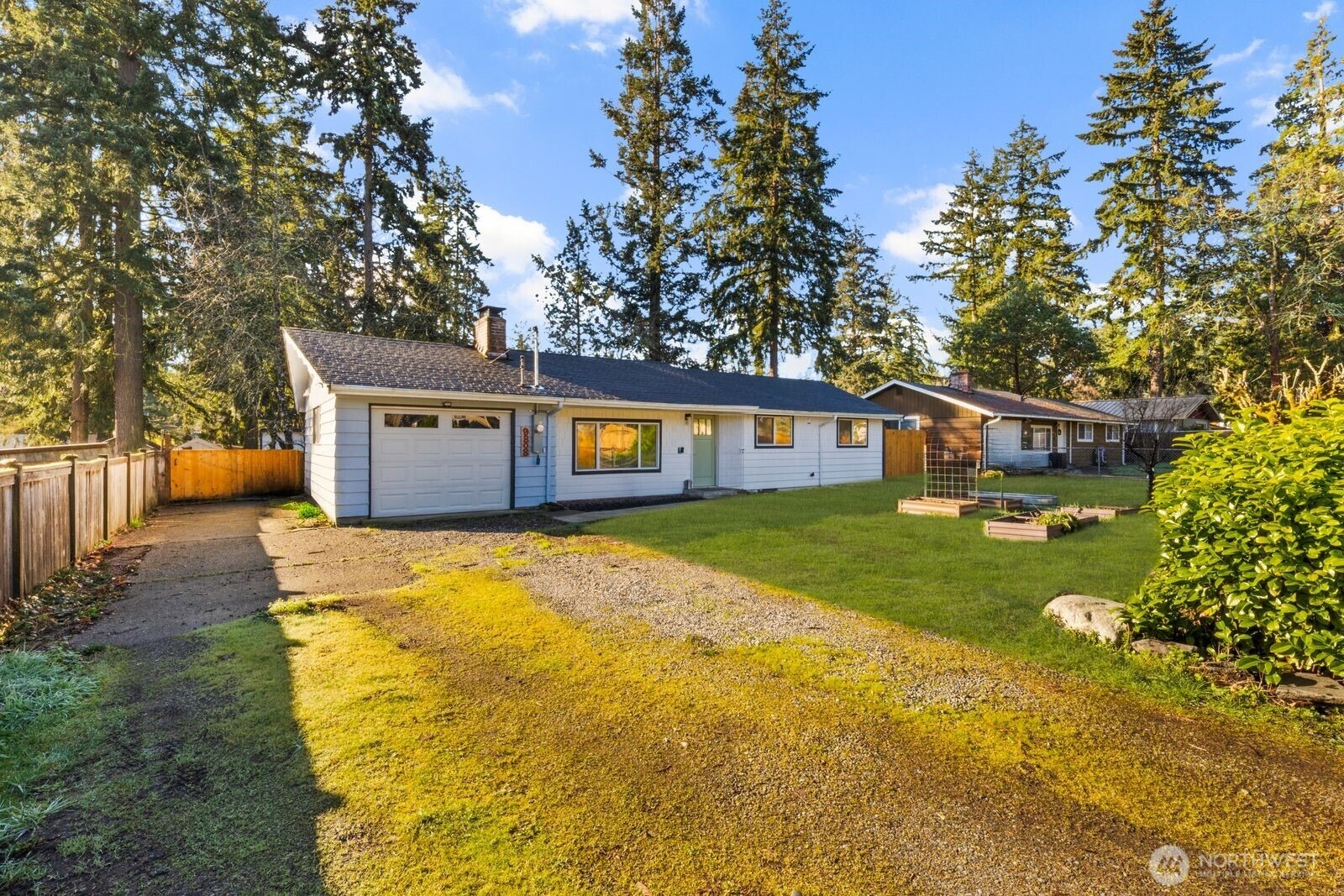 Lawndale Ave, Lakewood, WA 98498