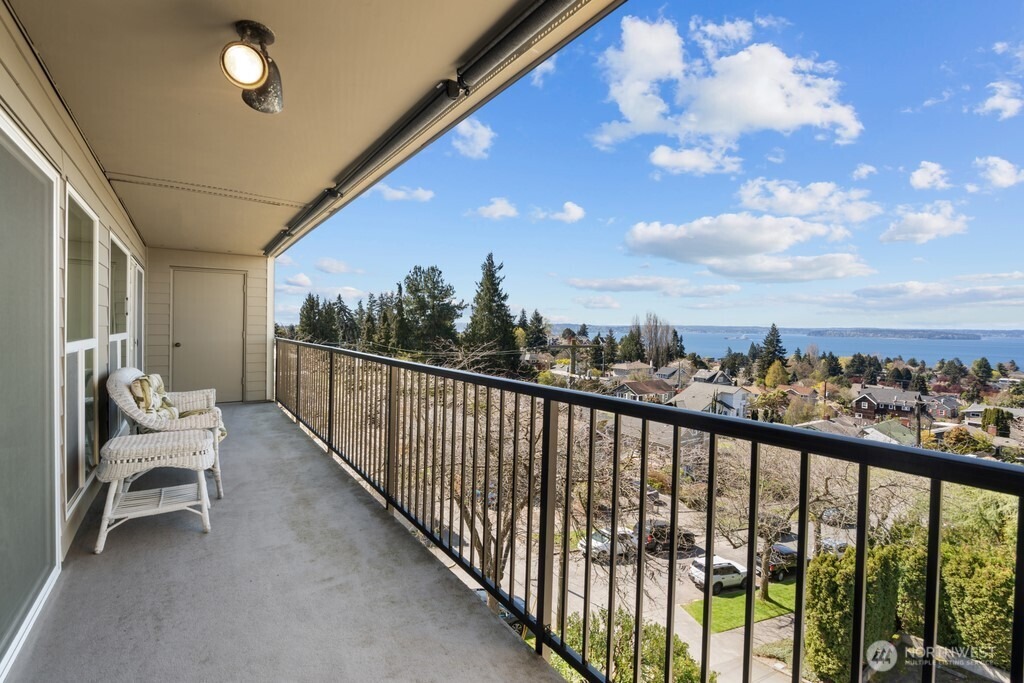 California Ave, Seattle, WA 98136 #1