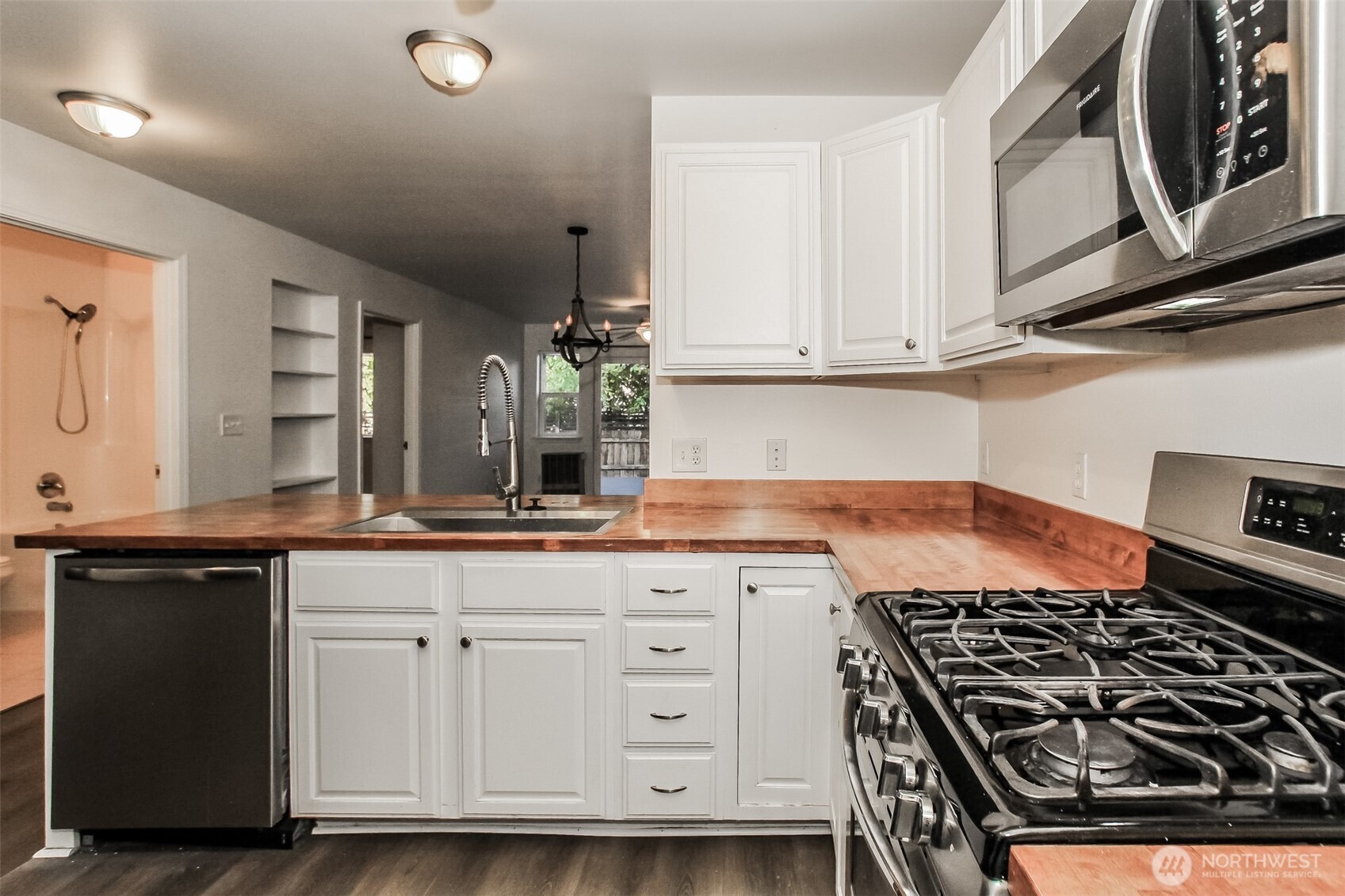 New Hope Cir, Bremerton, WA 98312
